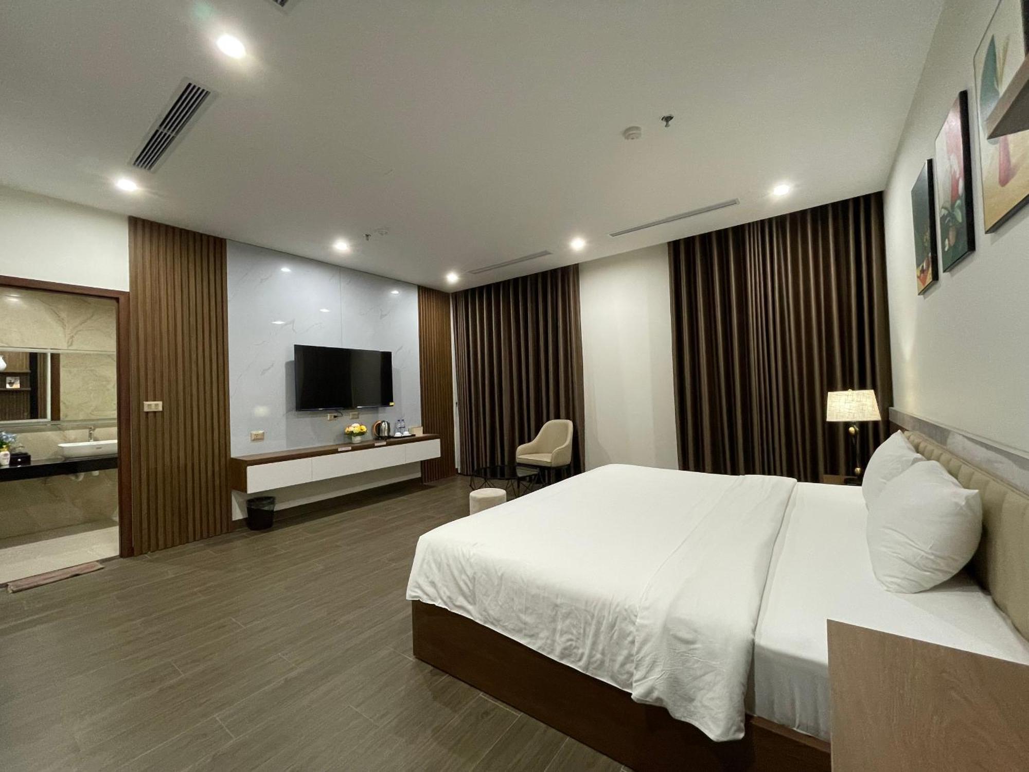Lucasta Hotel 3*