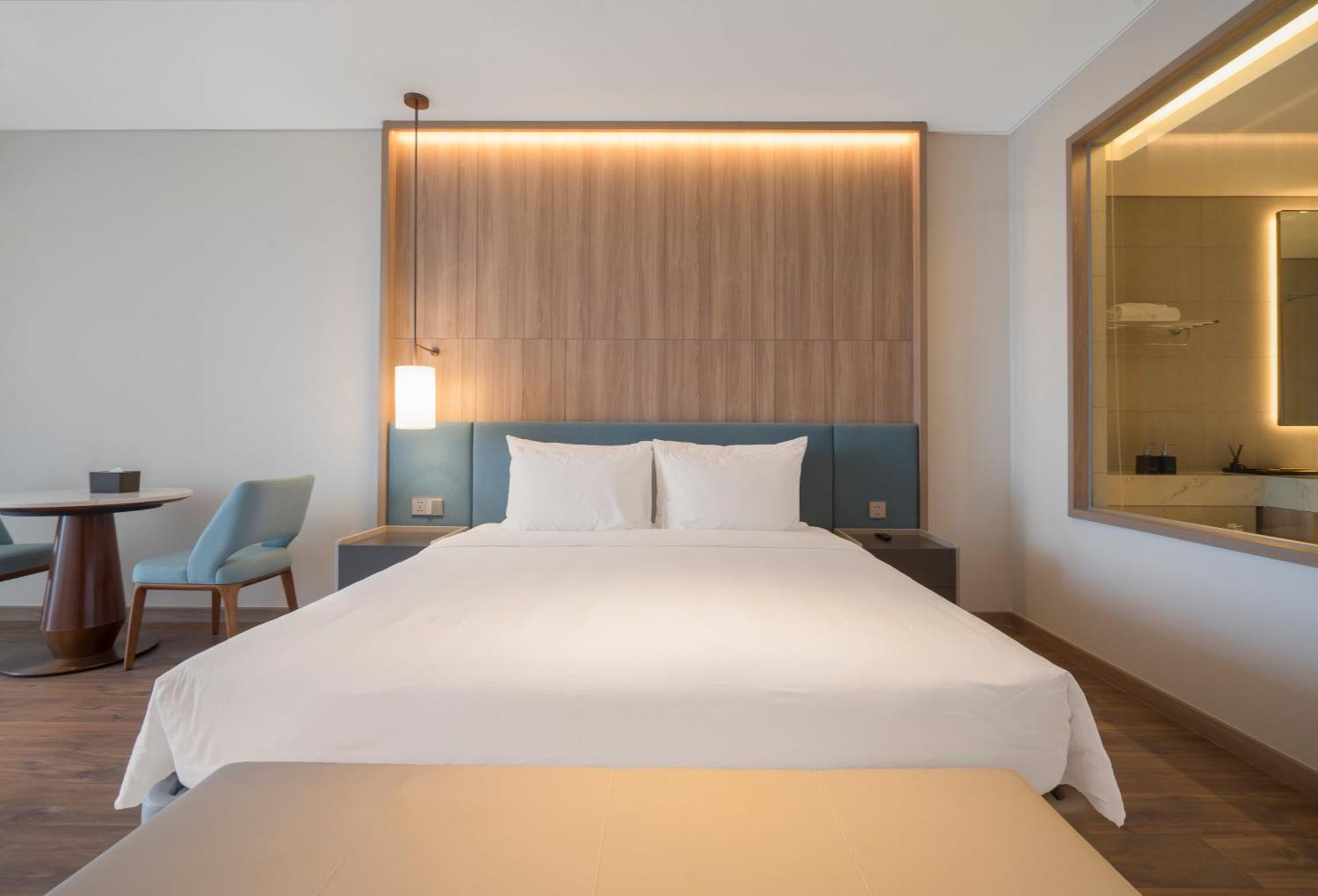 Fowlers' House By Alacarte Bay Ha Long