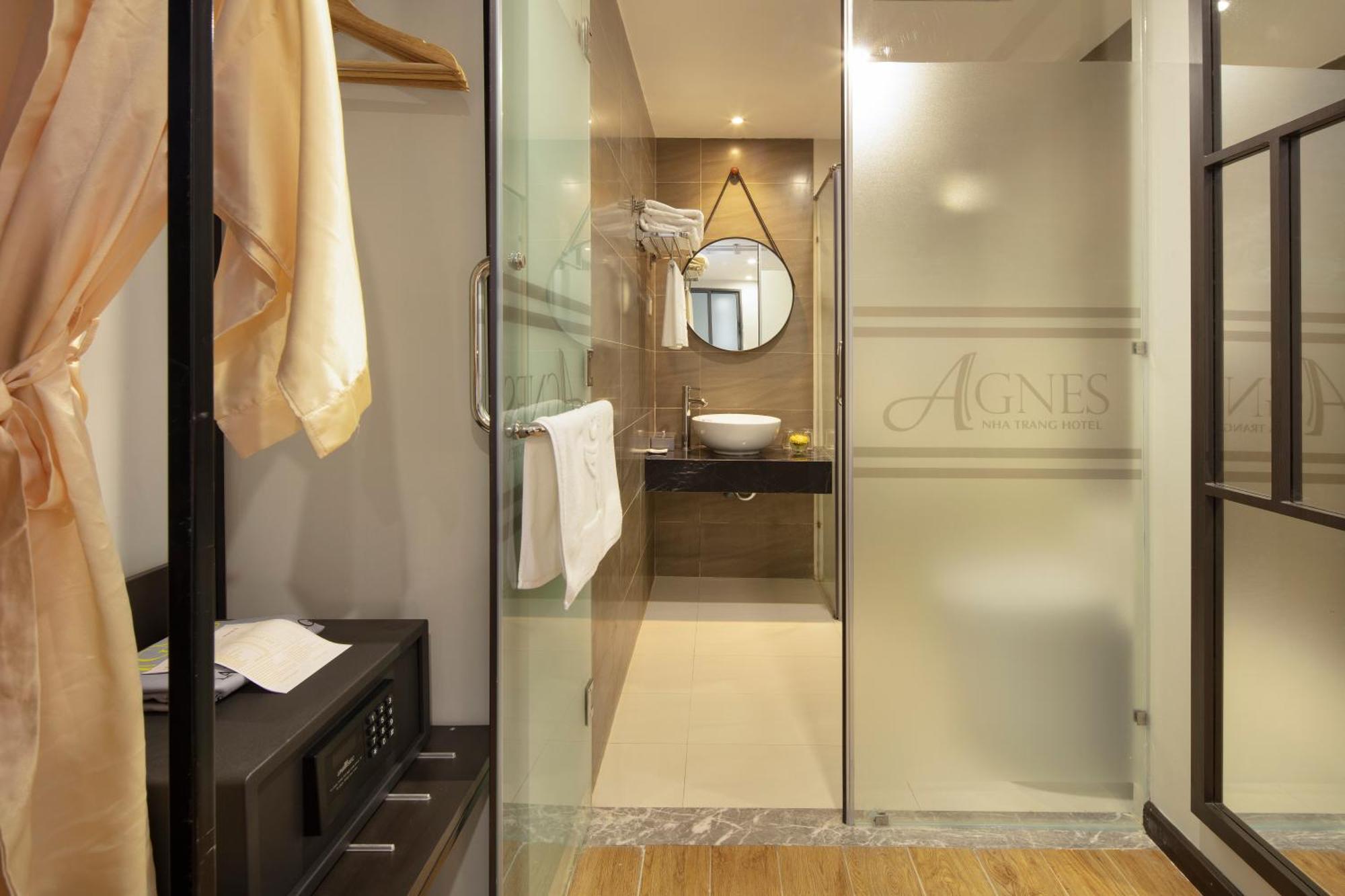 Agnes Hotel