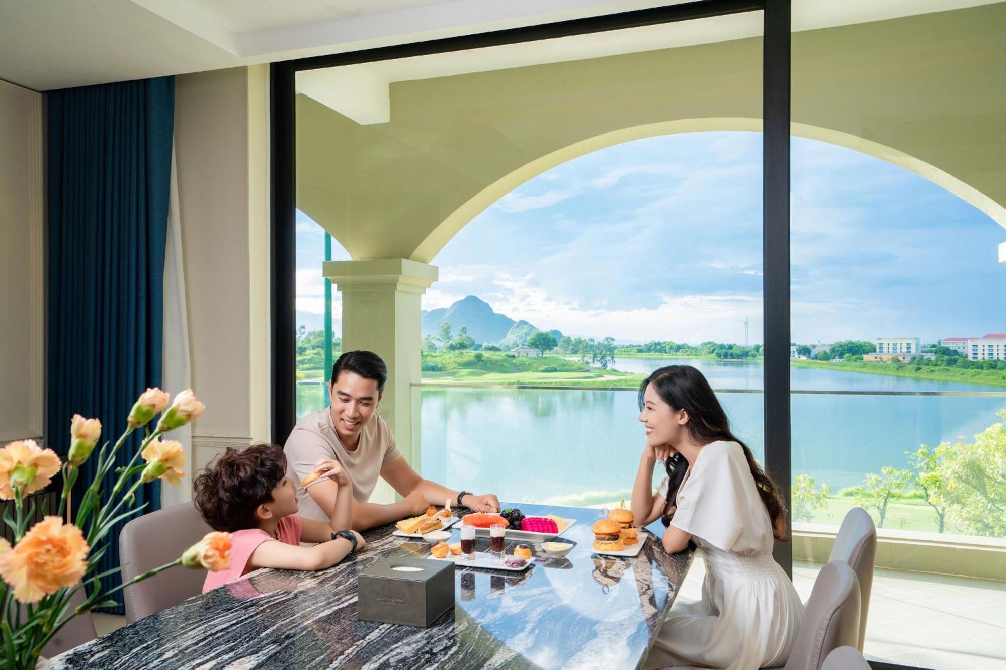 Khách sạn Dưỡng Và Wyndham Sky Hà Nội