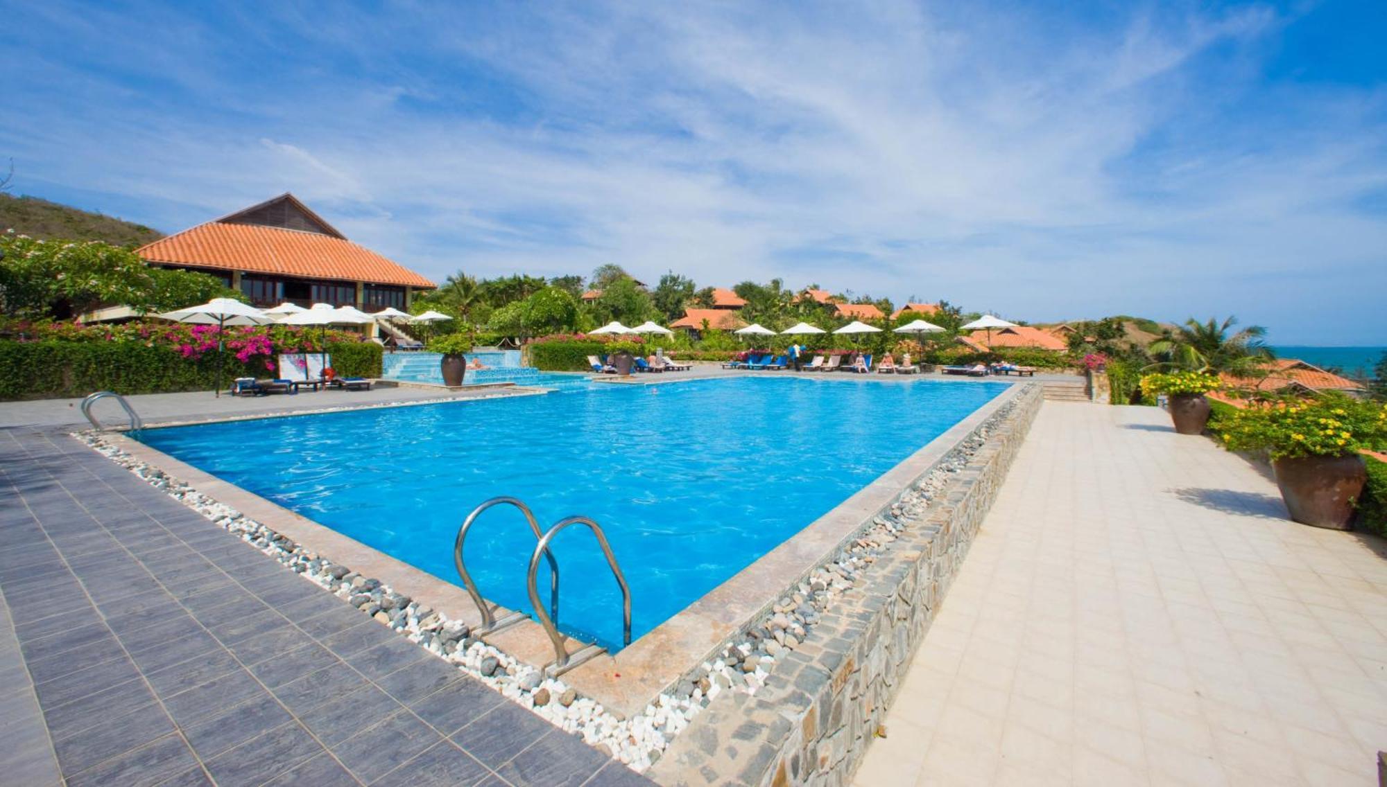 Resort Romana & 4*
