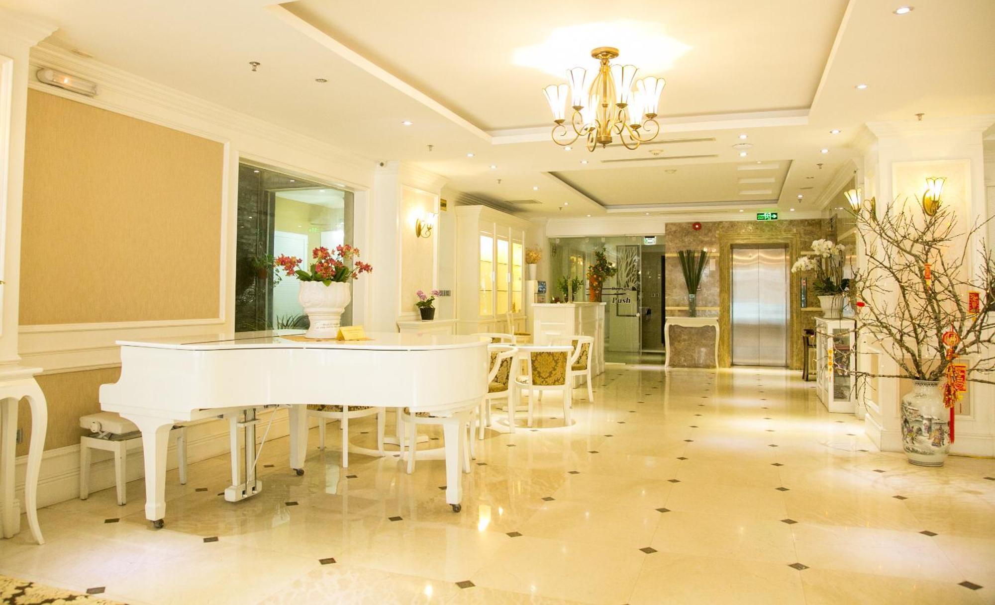 Bay Palace 3* Hạ Long