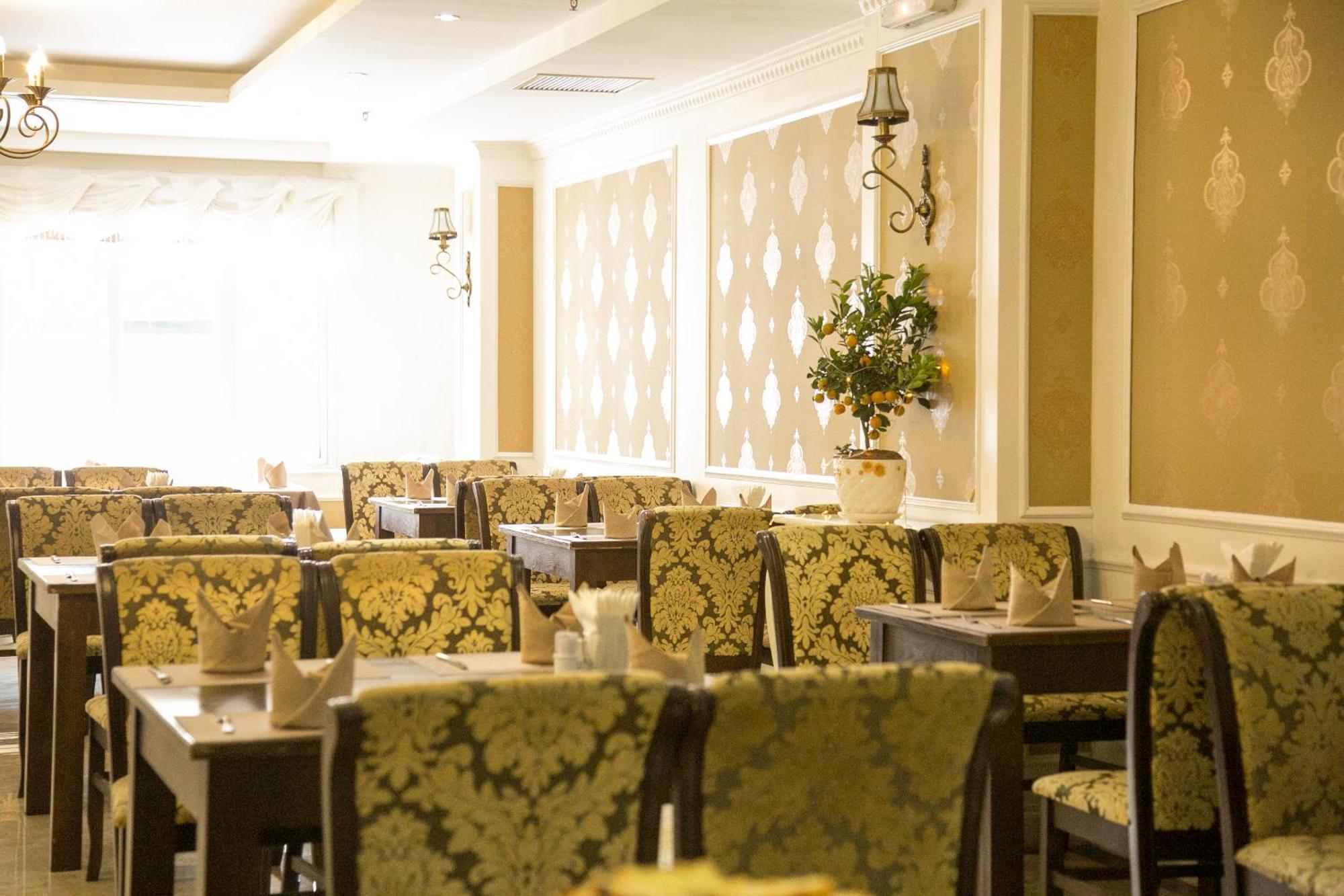 Bay Palace Khách sạn Hạ Long