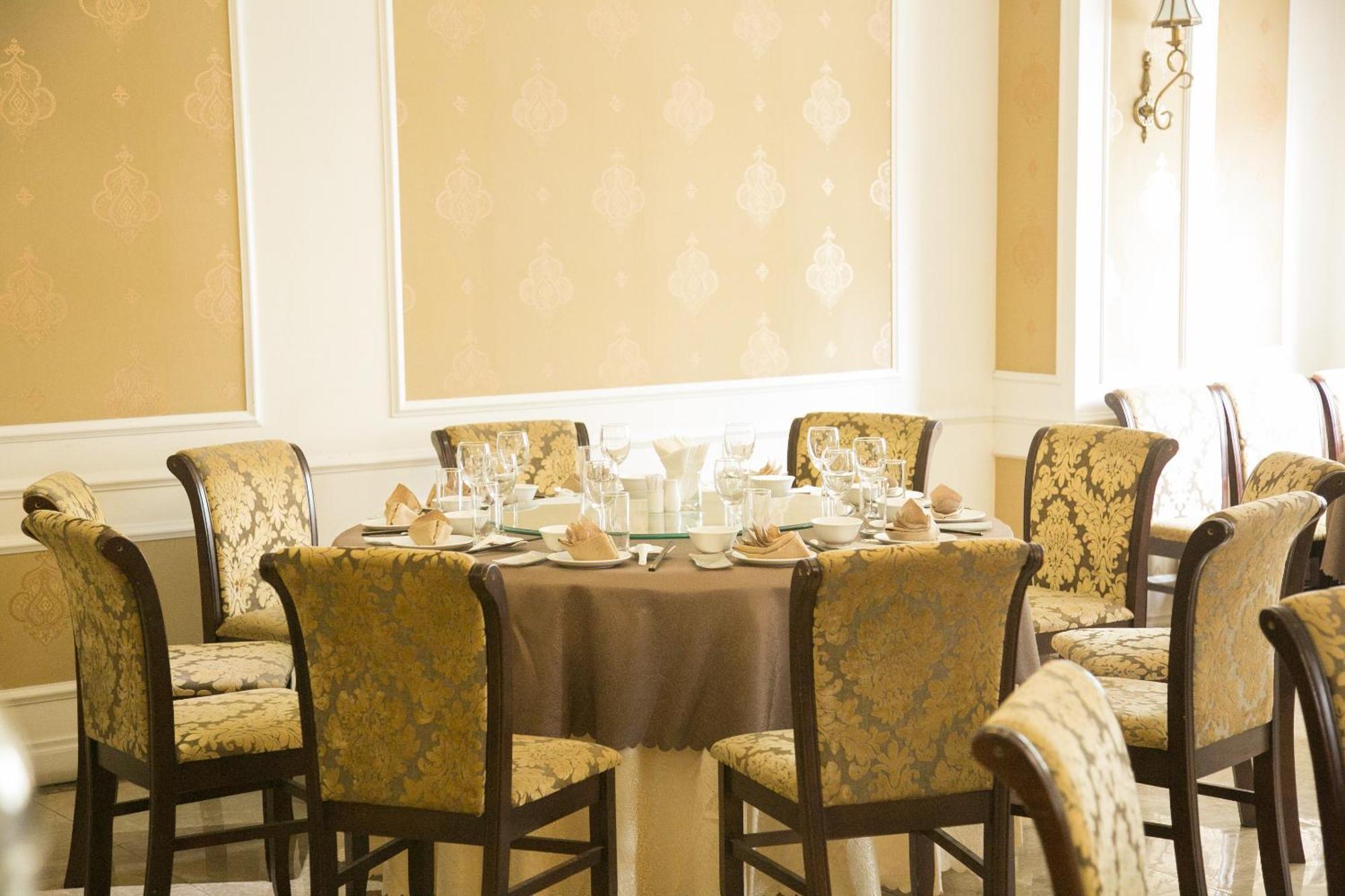 Bay Palace 3*