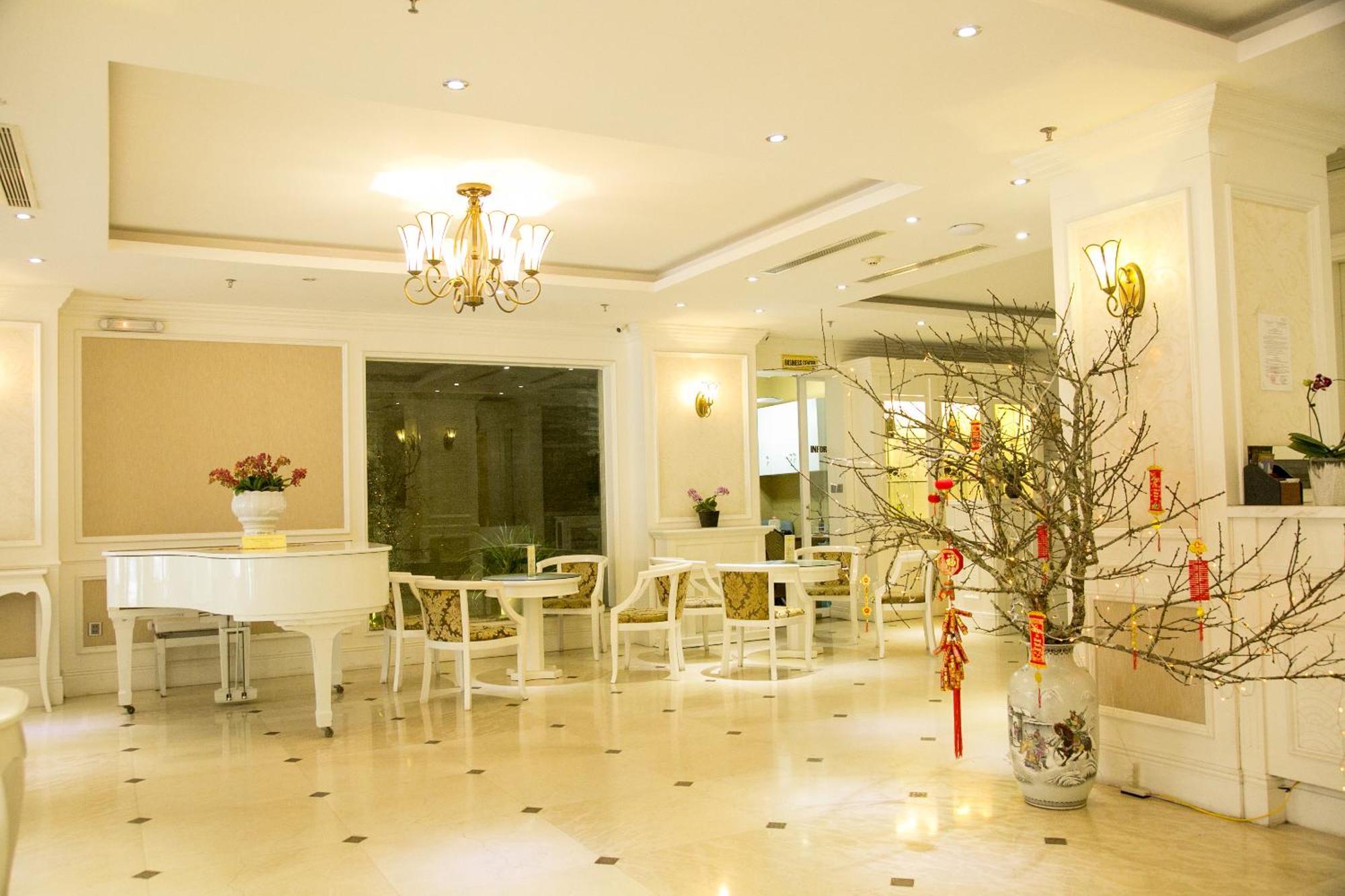 Bay Palace Khách sạn
