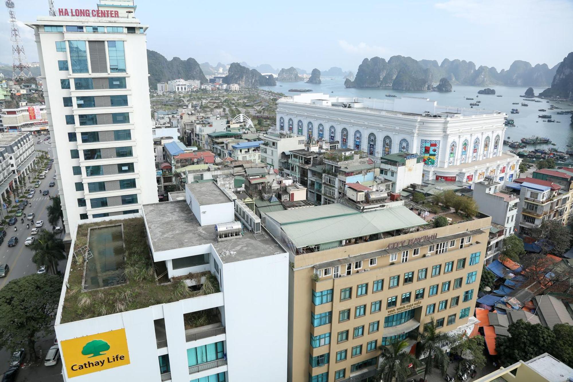 Khách sạn Bay Palace 3*