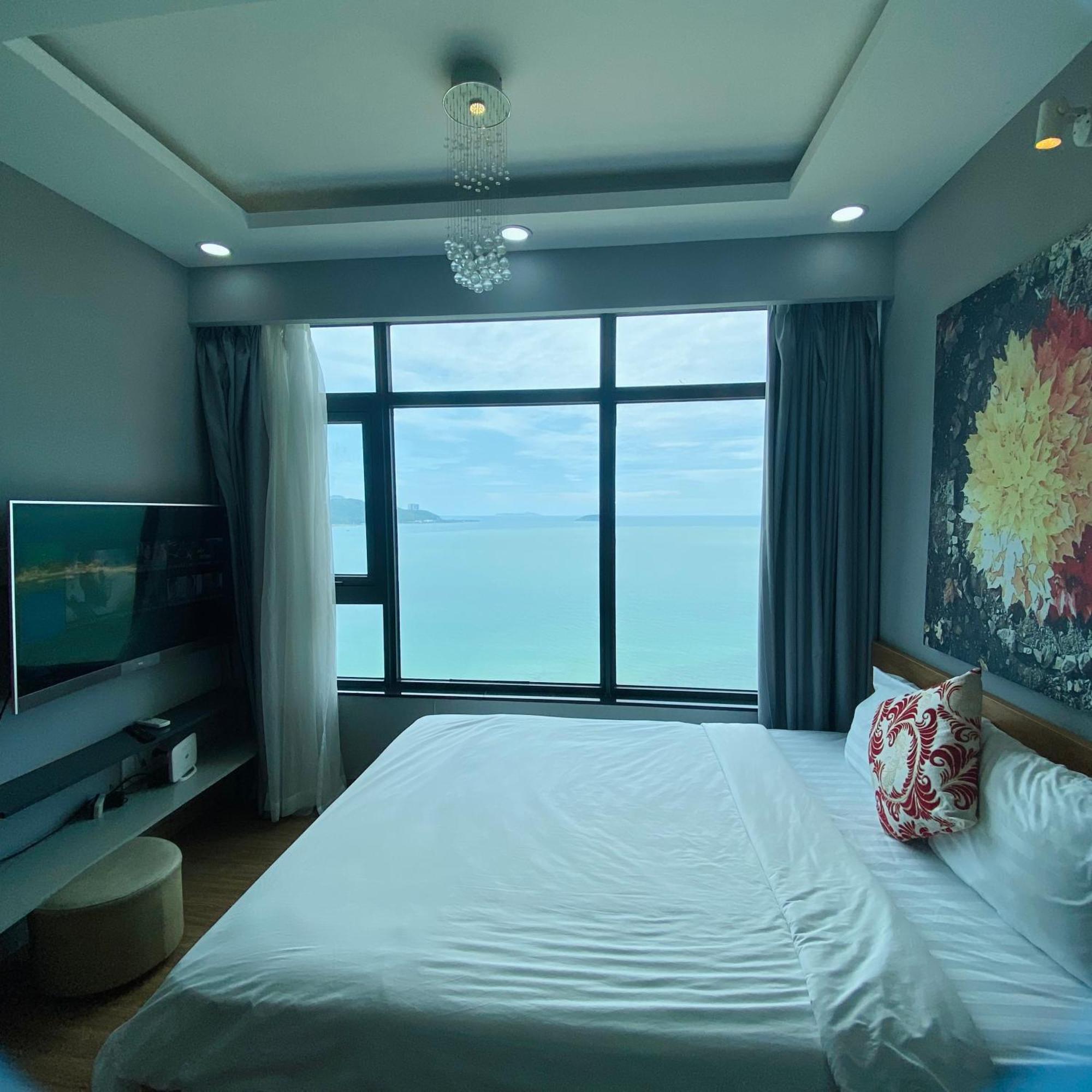 Sweet - Sea View