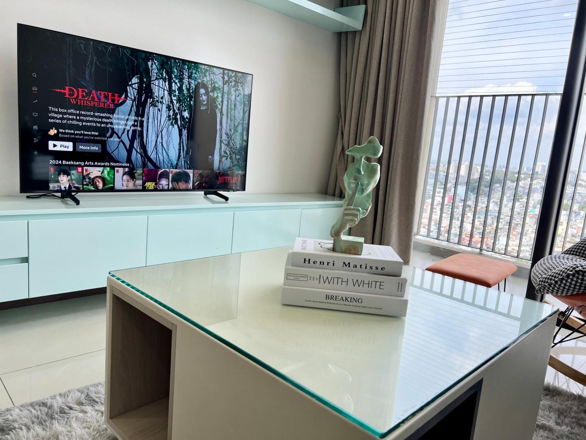 Uphoenix Home- Hado Centrosa Garden * Ho Chi Minh City