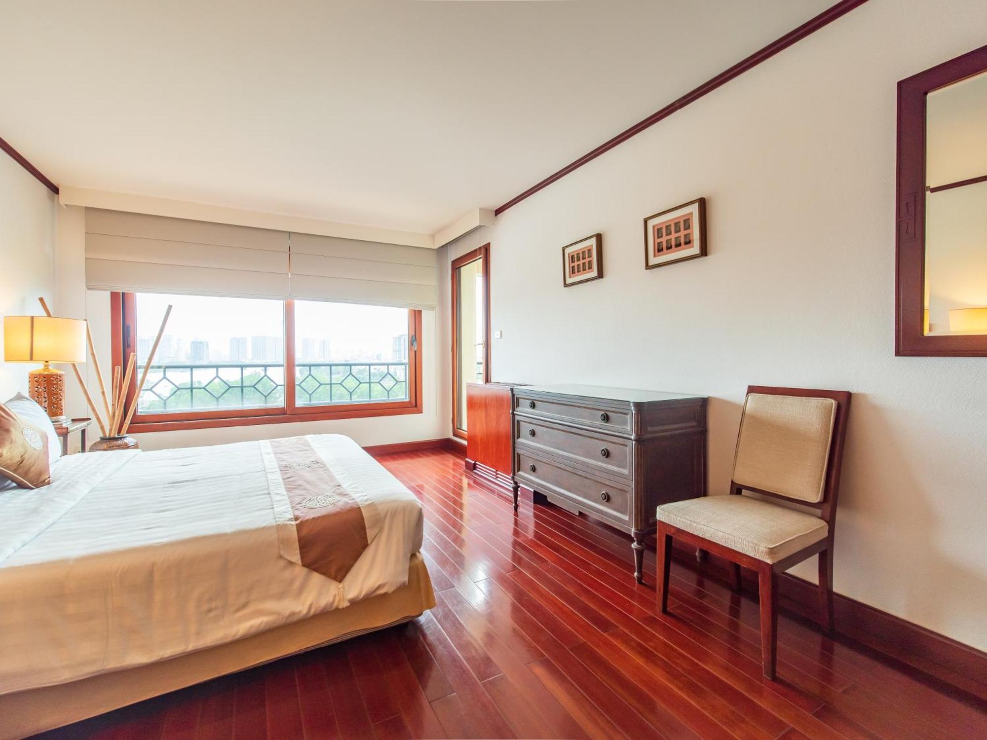 Khách sạn hẻo lánh Sài Gòn Domaine Luxury Residences
