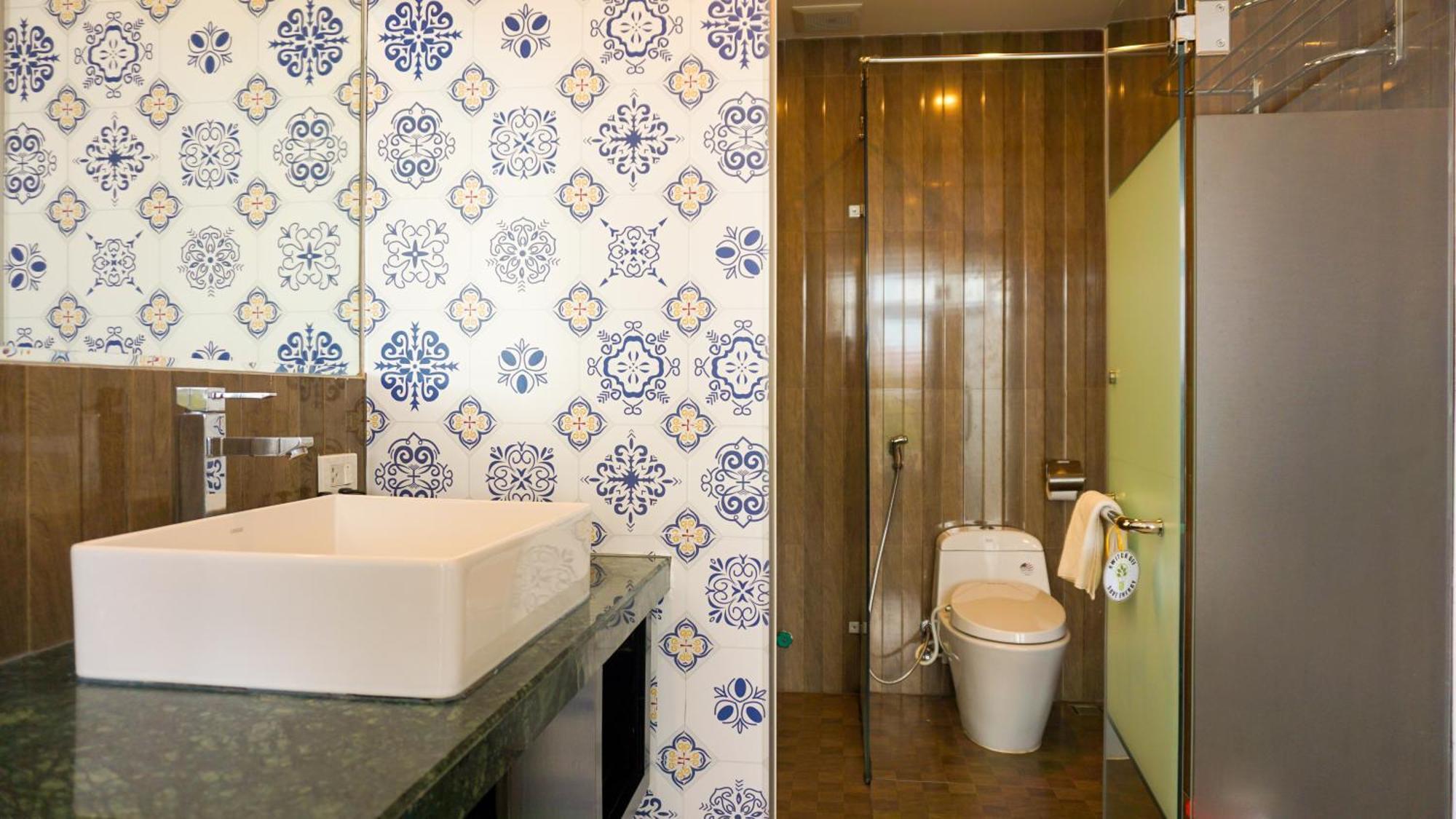 Riverside White House Boutique 3* Hoi An