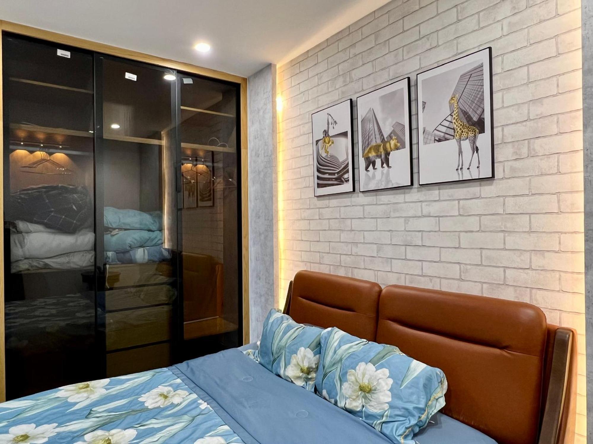 Uphoenix Home- Hado Centrosa Garden * Ho Chi Minh City