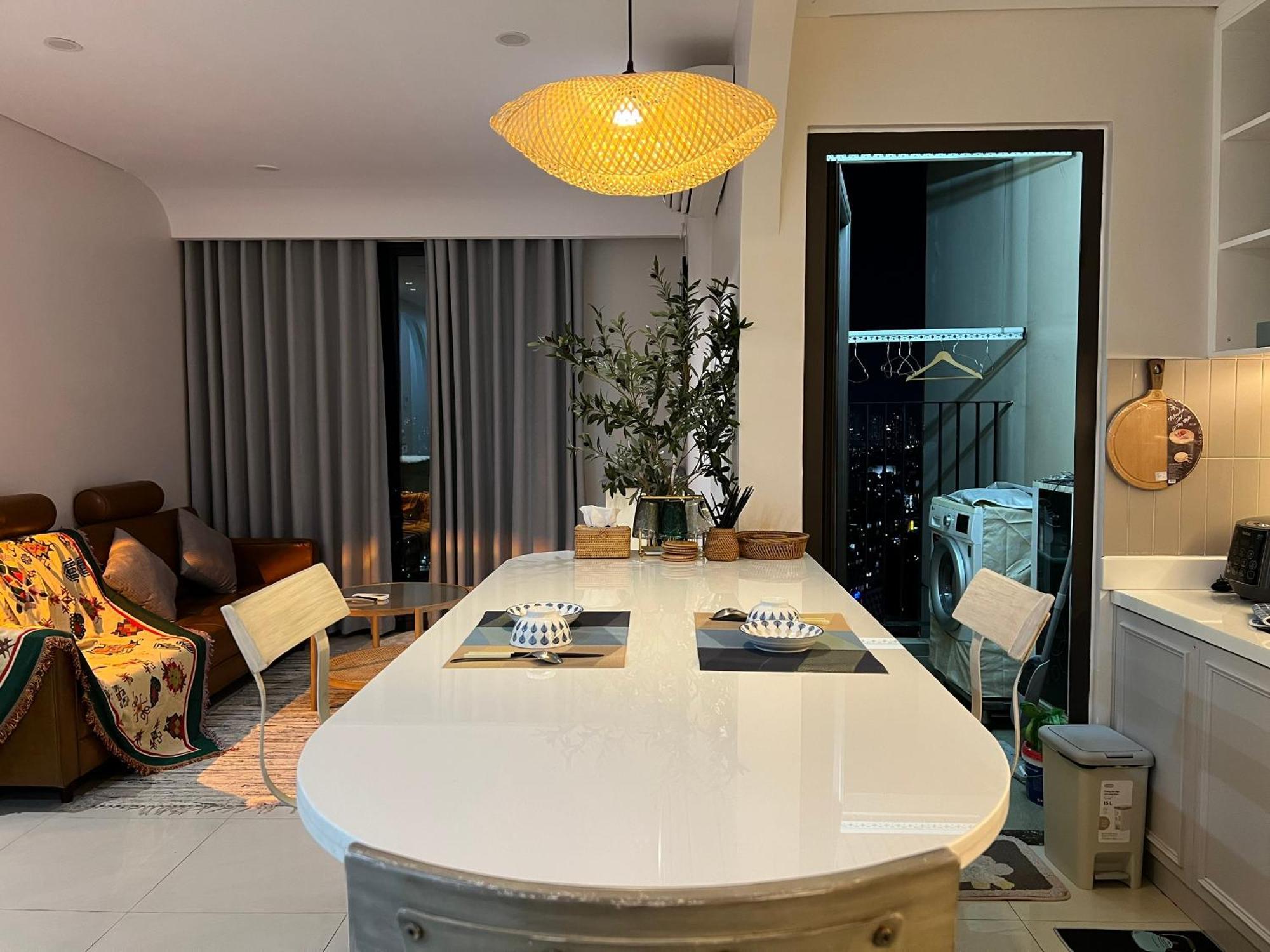 Uphoenix Home- Hado Centrosa Garden * Ho Chi Minh City
