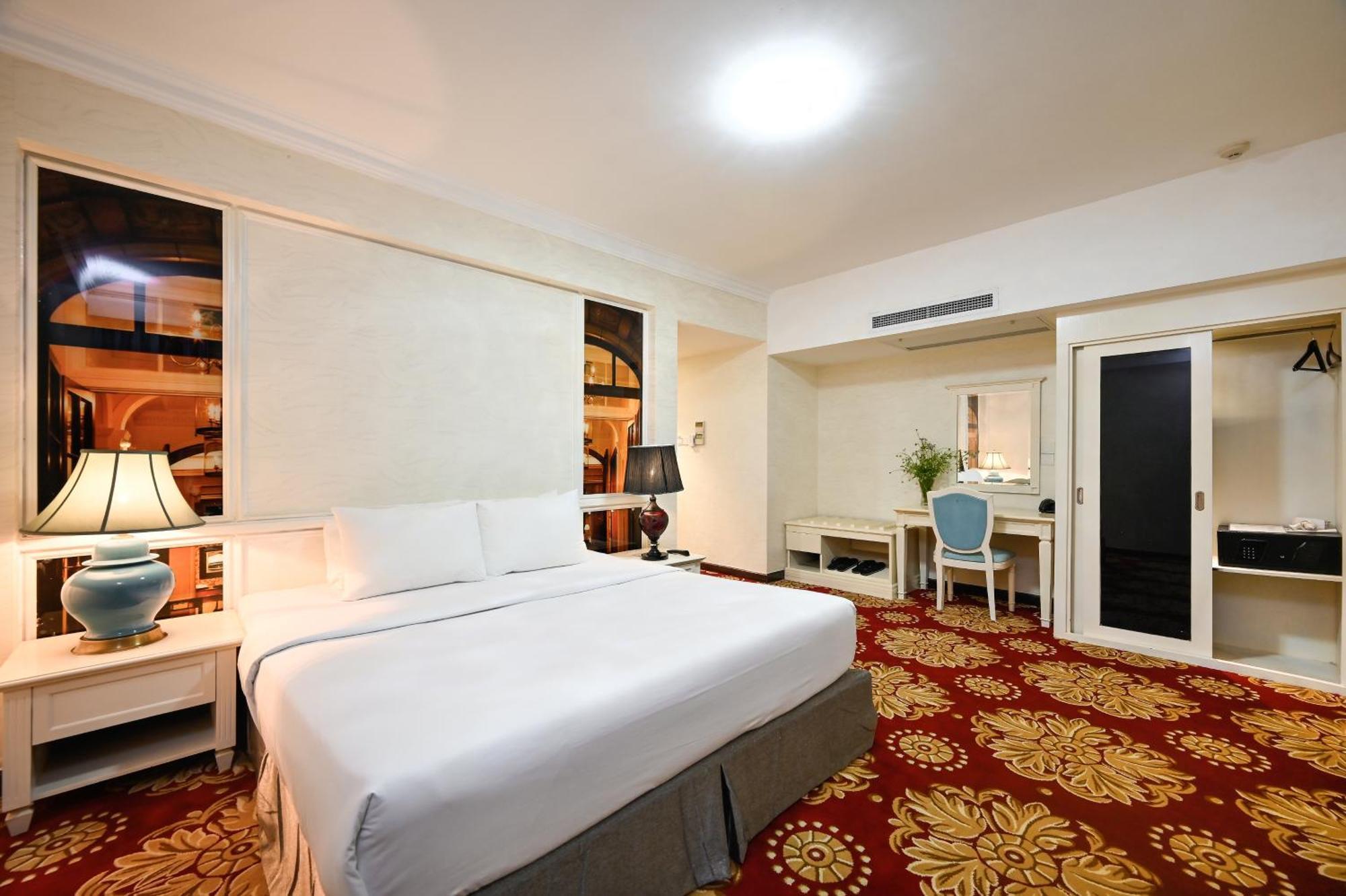 California Saigon & Rooftop Pool 3* TP. Hồ Chí Minh