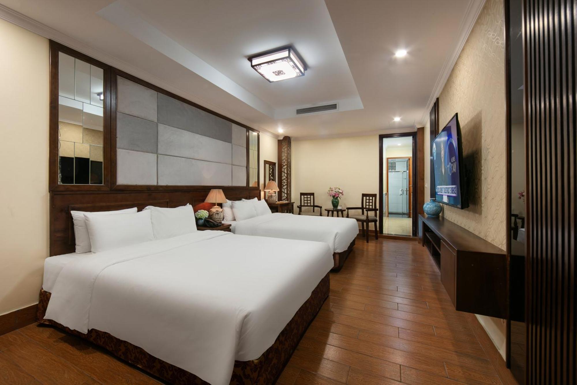 The West & Hotel