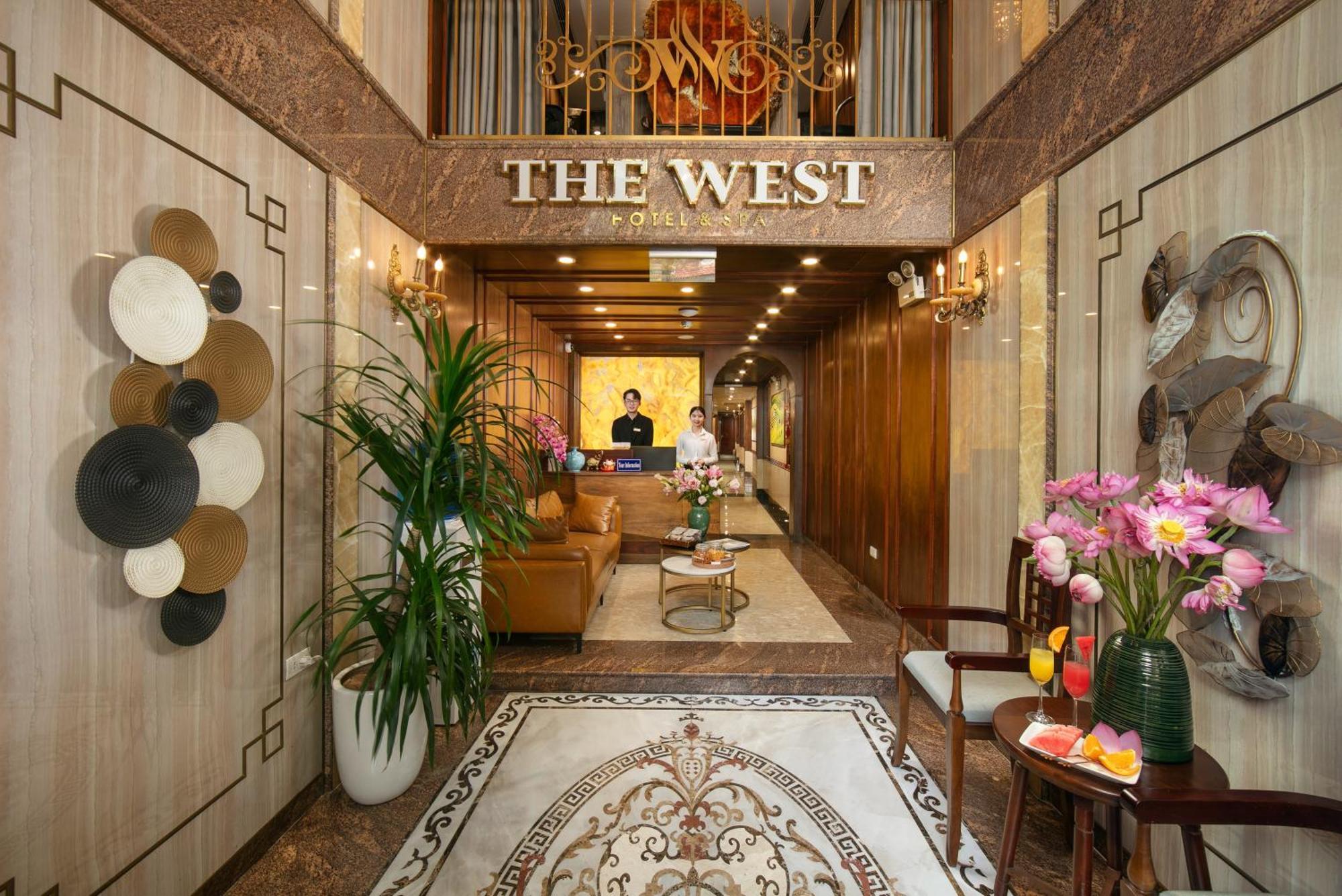 The West & Hotel