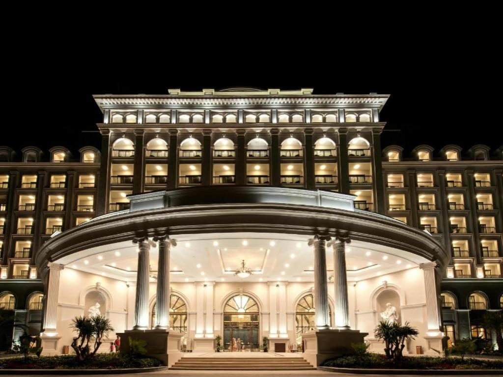 Vinpearl Discovery Rockside Resort 5*