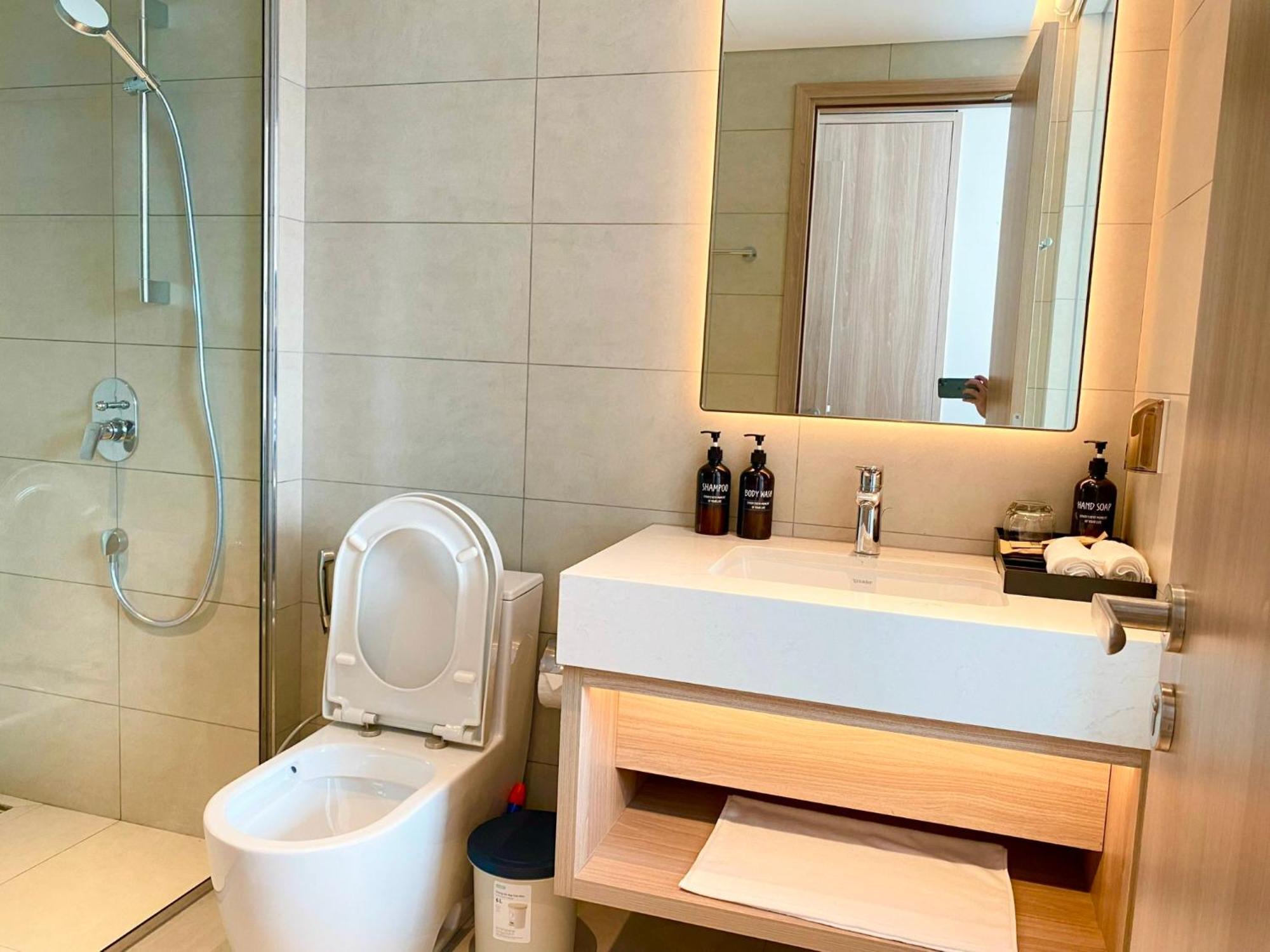 Hotel Khach San A Lacarte Bay, Ngay Mat Bien, Mien Phi Be Boi