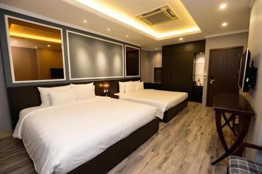 Skylark Boutique Khách sạn 4*