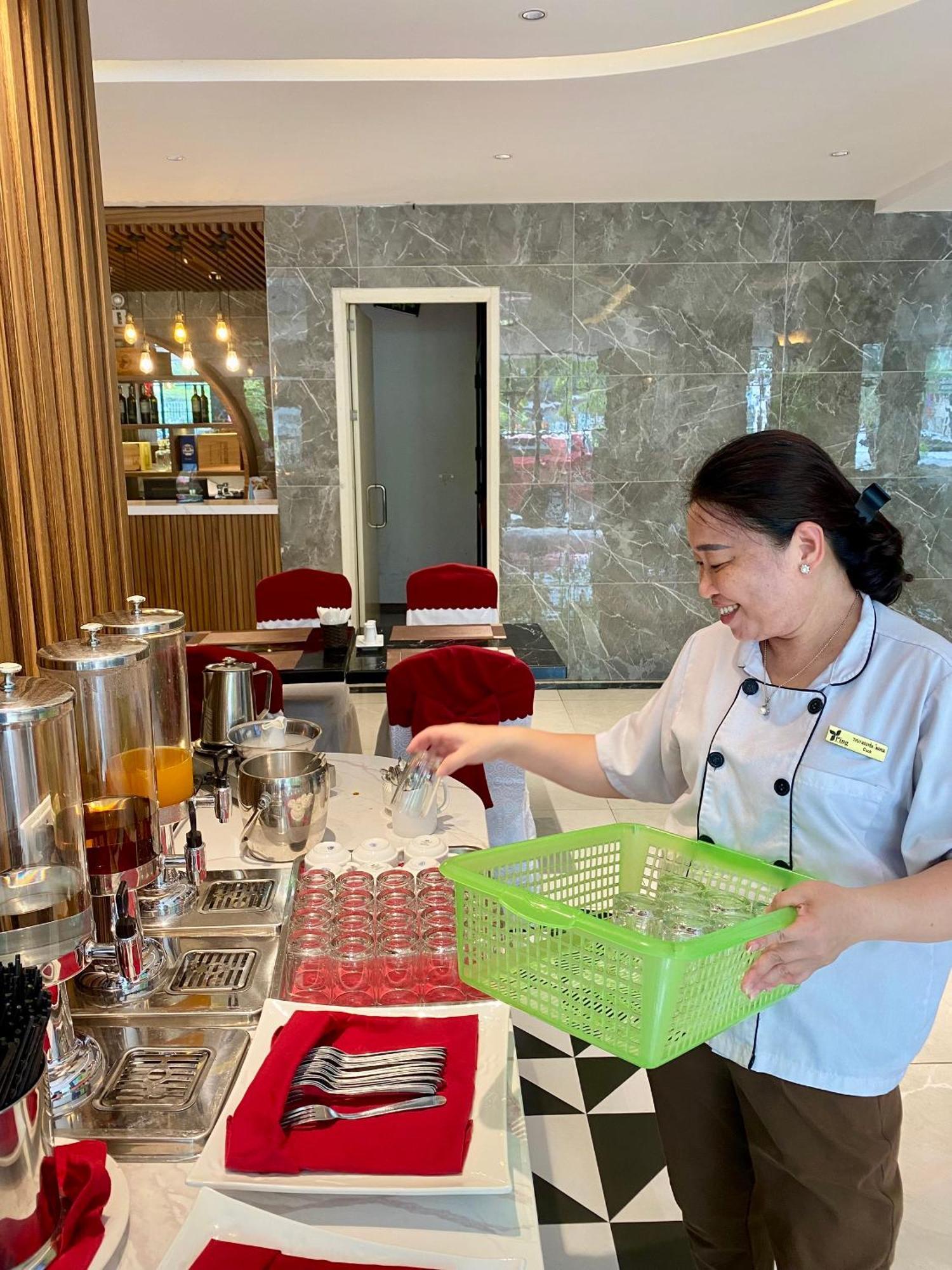 Ping Hà Nội Khách sạn