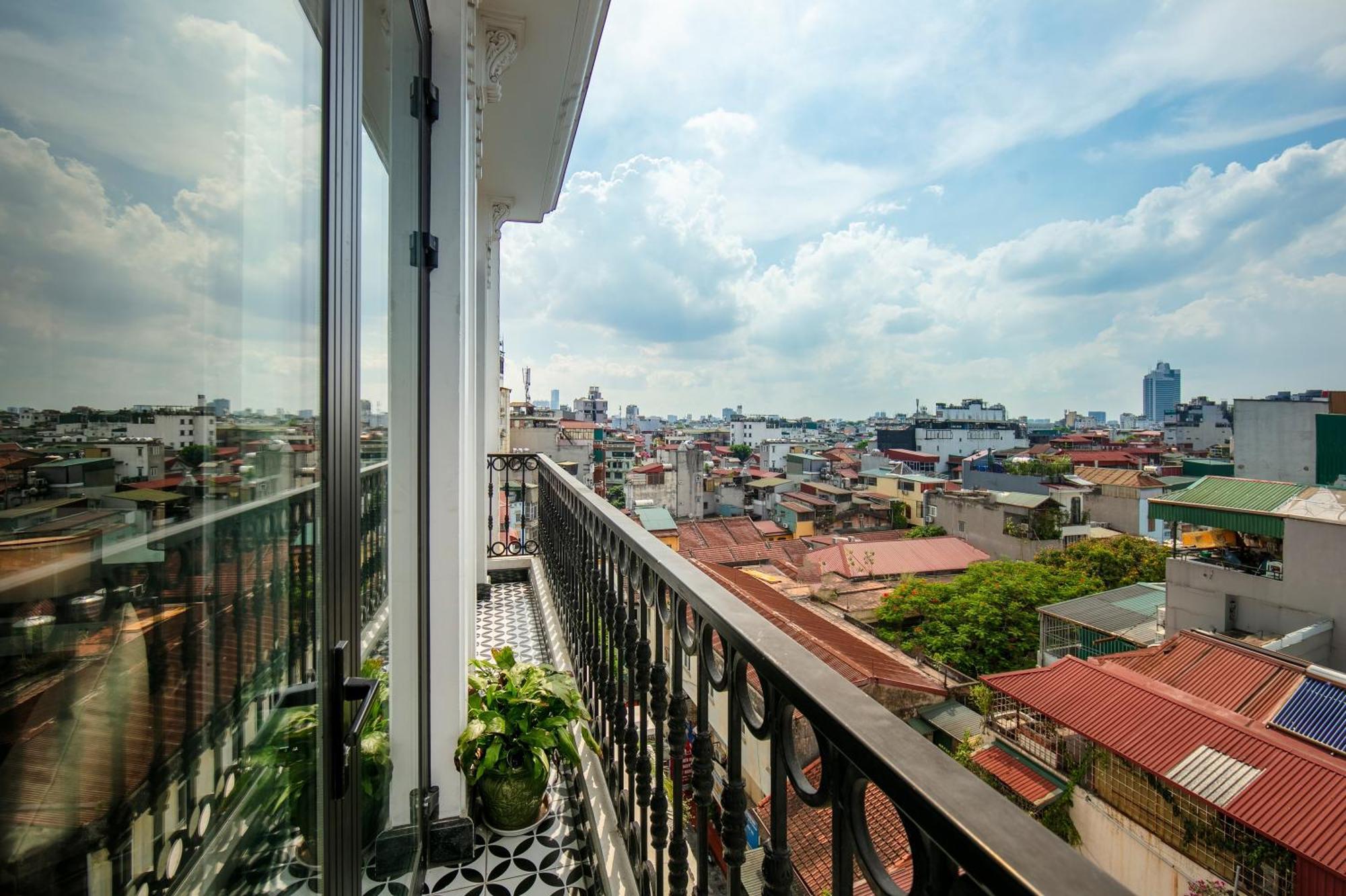 De Crown Khách sạn Hà Nội