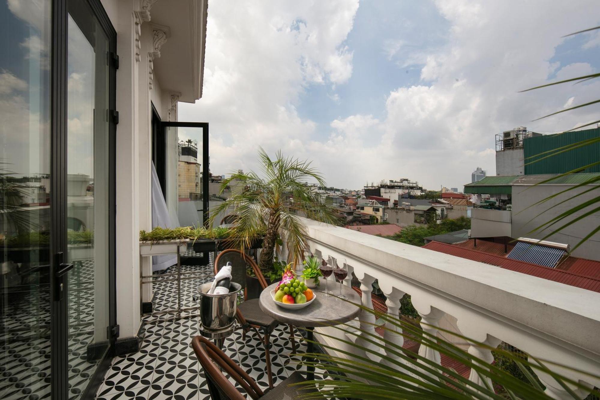 De Crown 5* Hà Nội