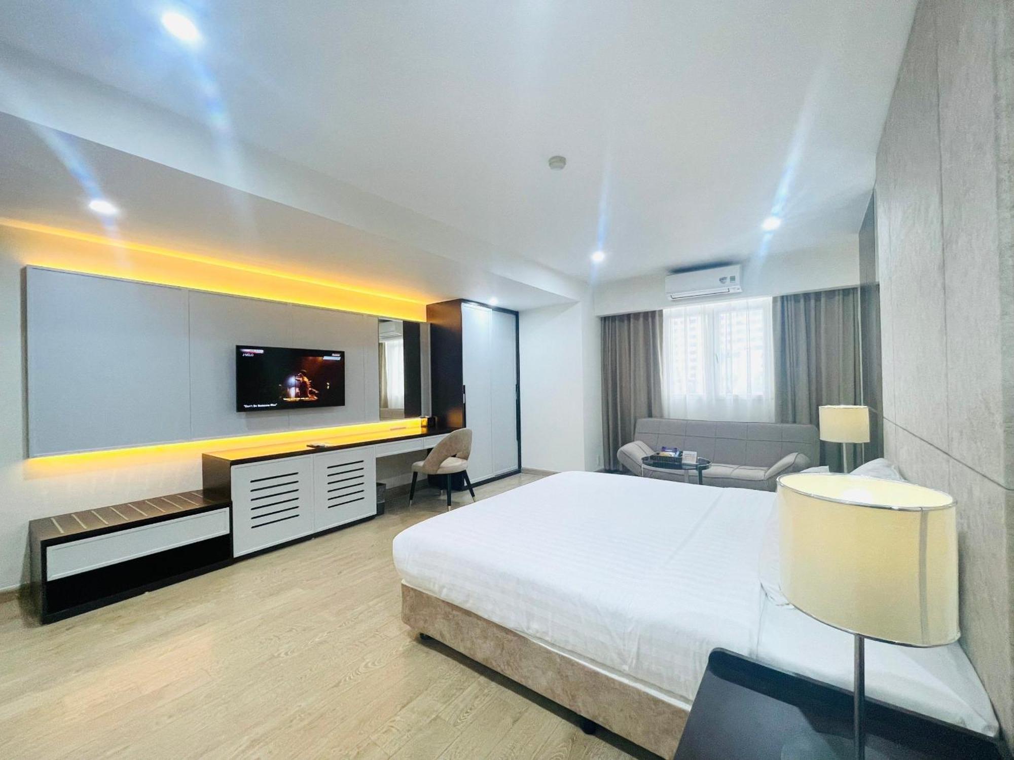Quốc Tế Bảo Sơn Hà Nội