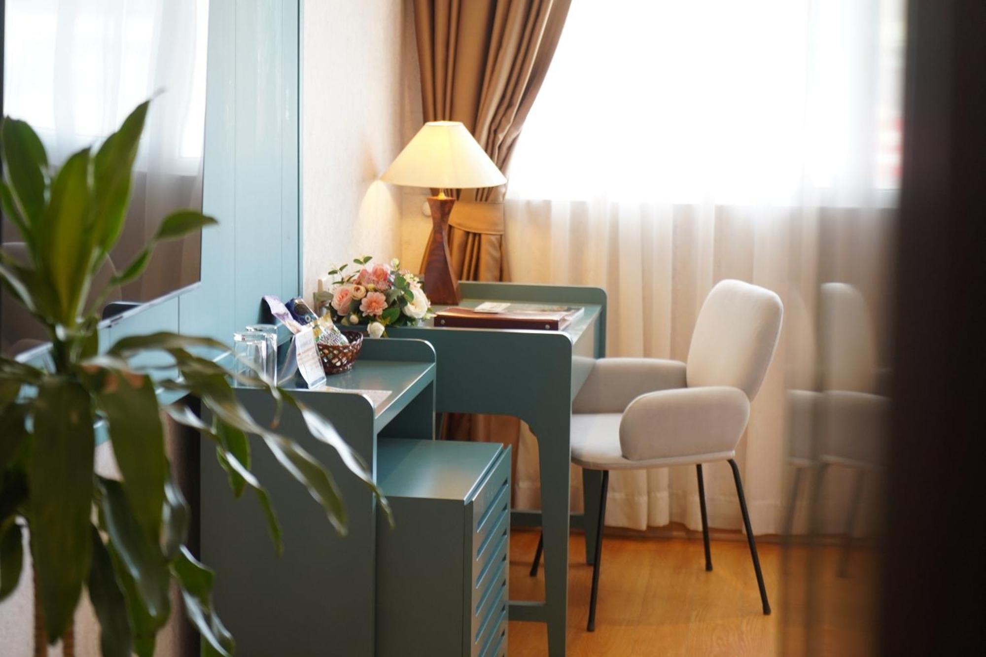 Quốc Tế Bảo Sơn