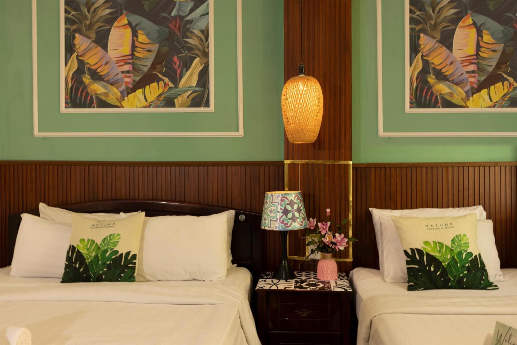 Hotel Vilion & Ho-Chi-Minh-Stadt