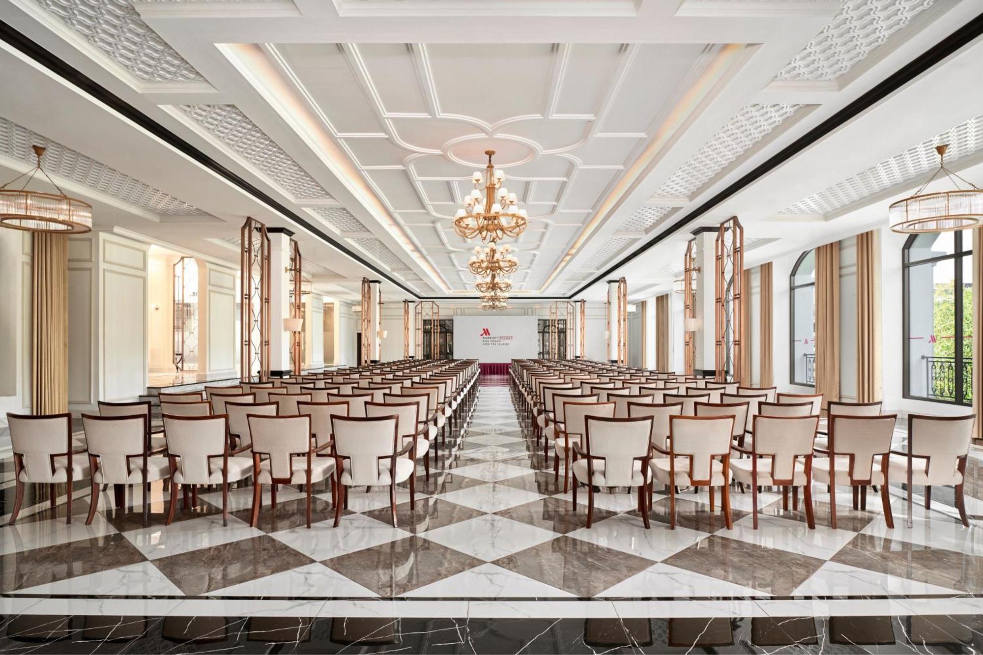 Resort Marriott & Spa, Hon Tre Island 5*