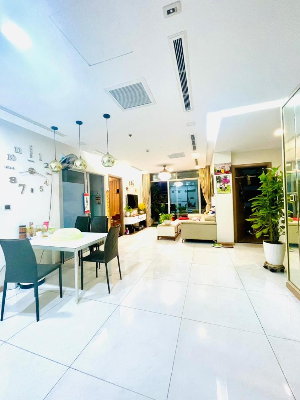 Hana Homestay- 1 Phong Ngu Trong Ho Chu Nha Dang O Tai Park 4-vinhome Park Tan Cang Binh Thanh Hcm- Sat Landmark 81 Privatunterkunft *