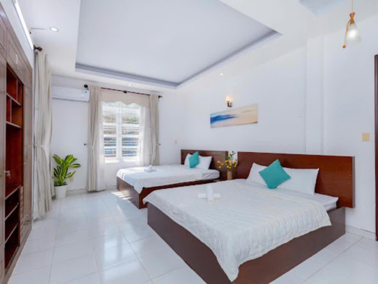 Pink Host Hotel