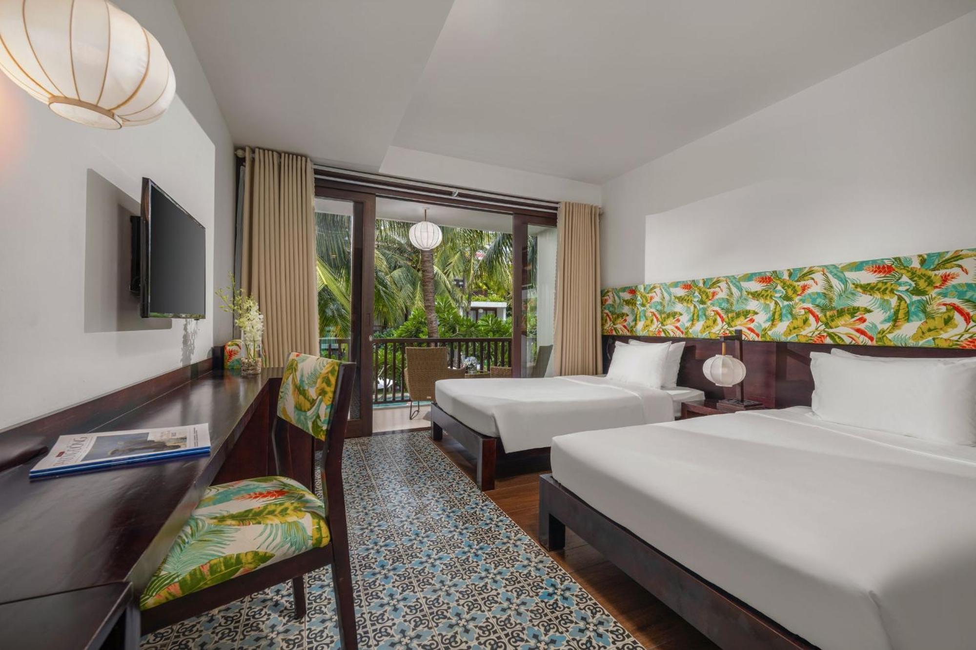 Emerald Riverside Resort 4*