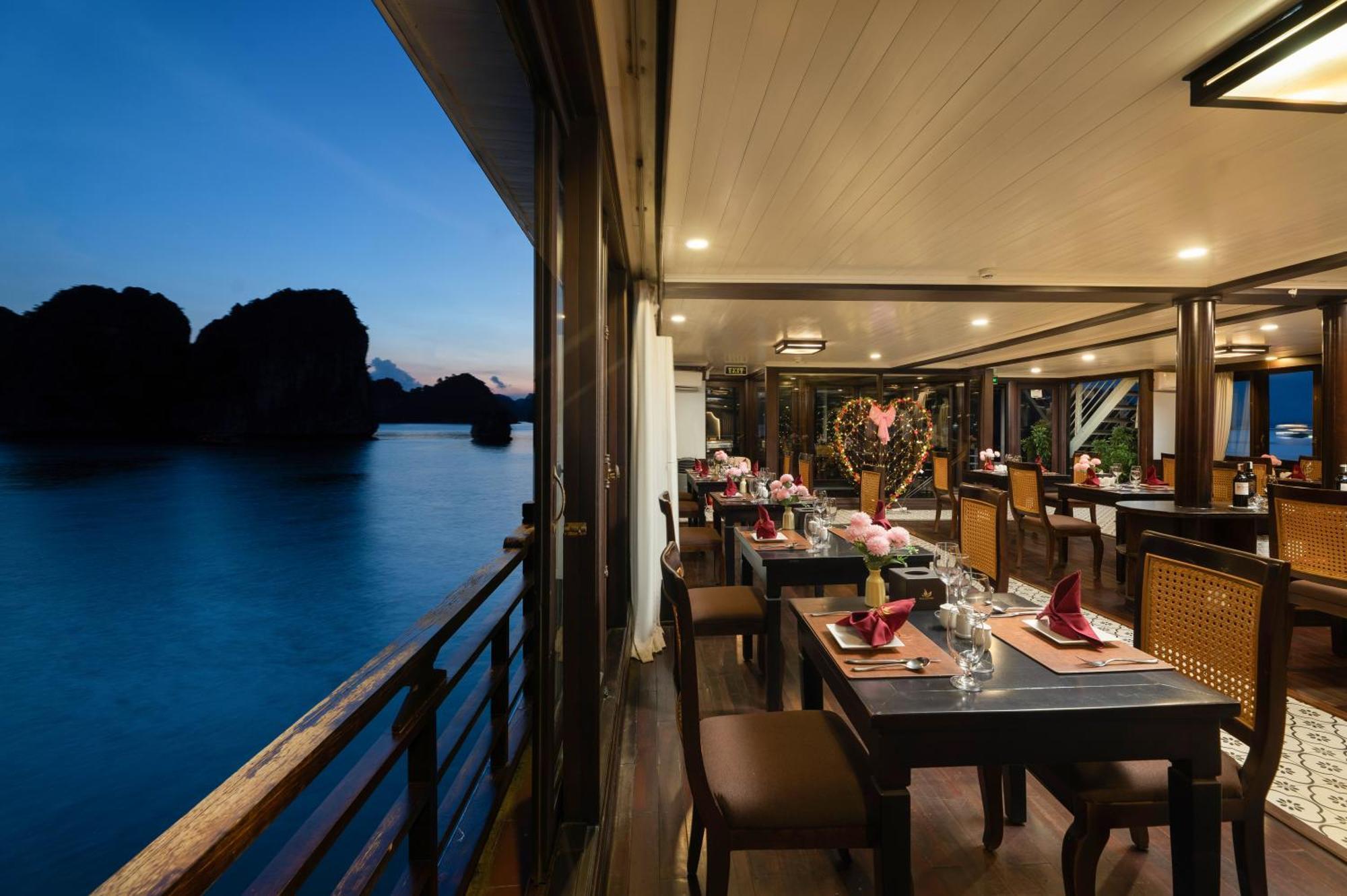 Mila Cruises Hotel