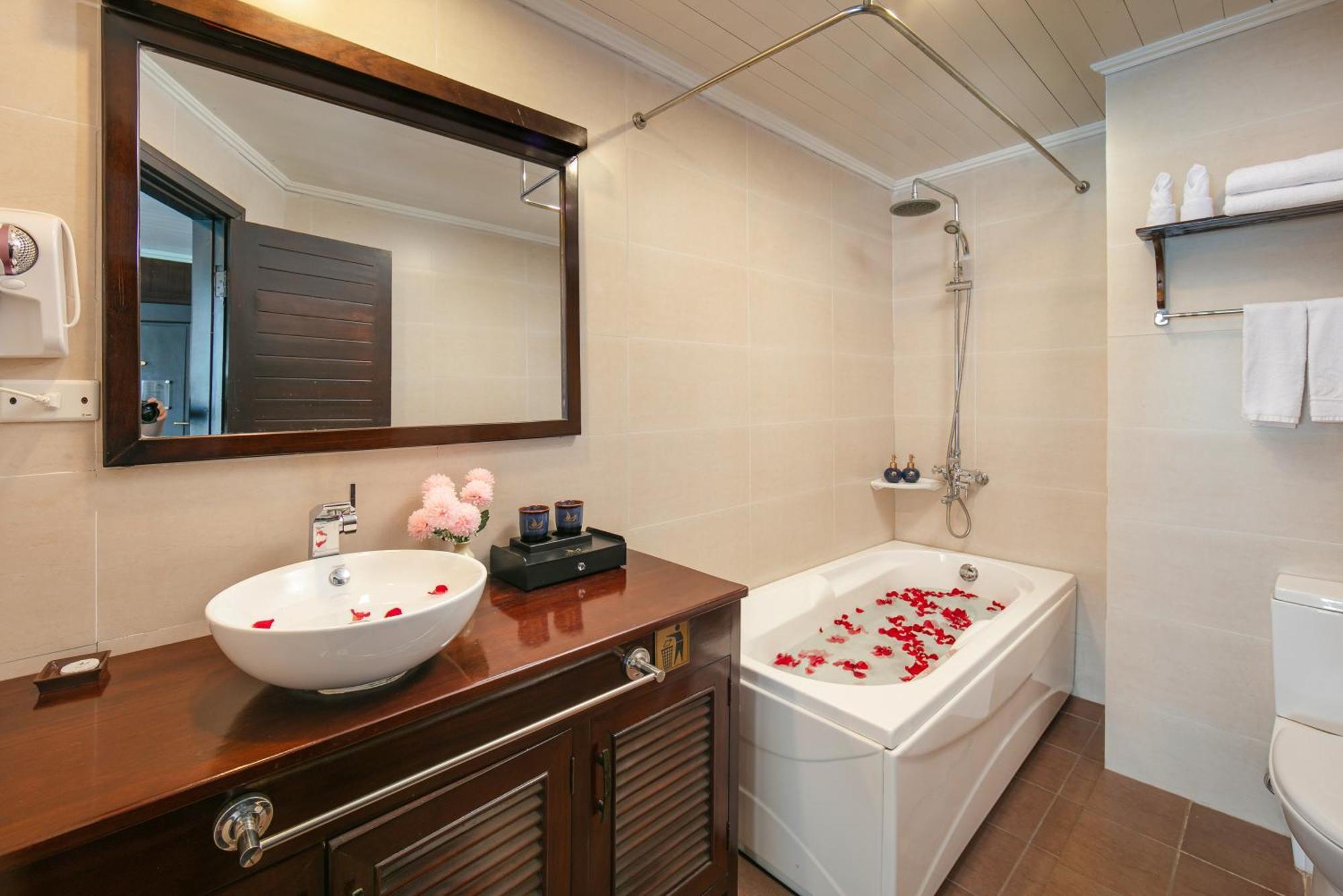 Mila Cruises 4*