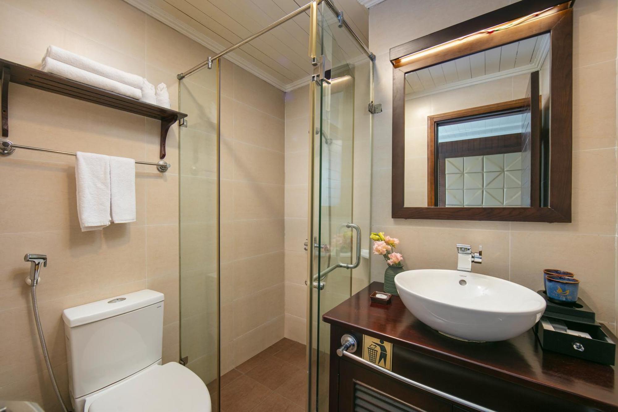 Hotel Mila Cruises Ha Long