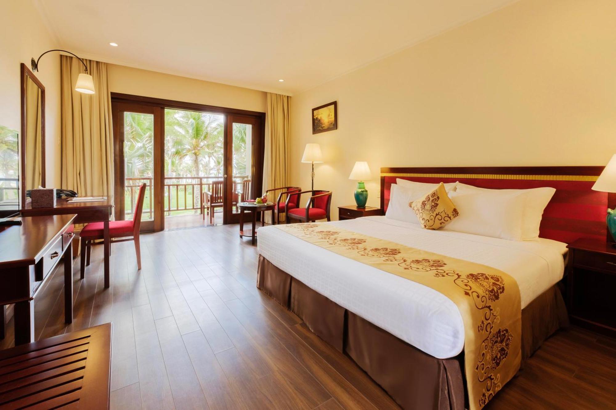 Resort Sunny & 4*
