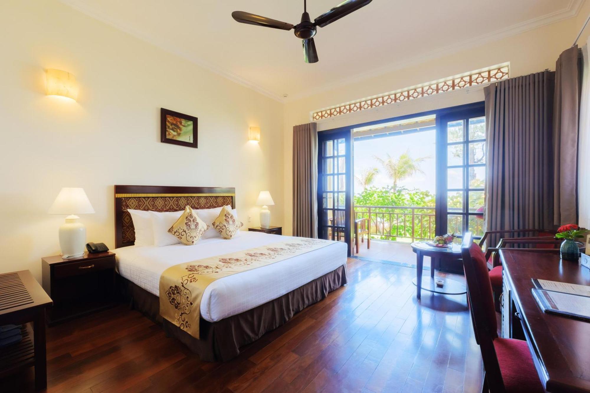 Resort Sunny & 4*