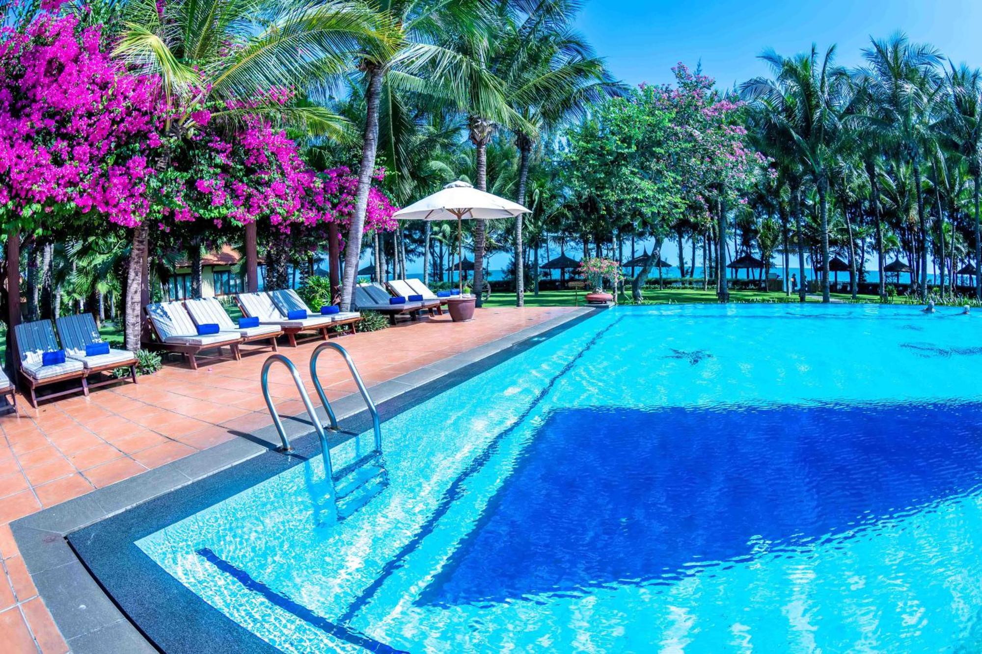 Resort Sunny & 4*