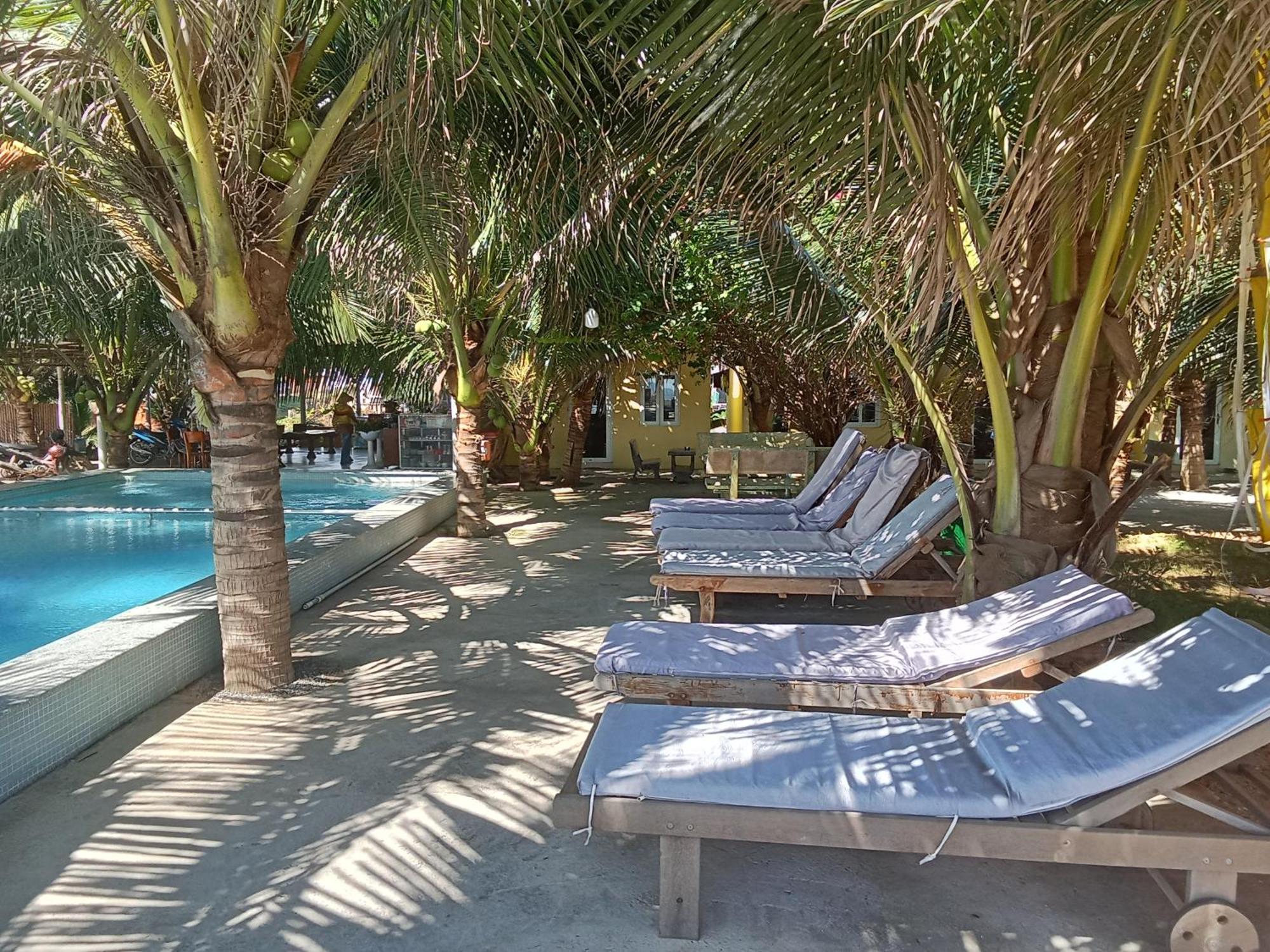 Bien Ngoc Homstay Resort *