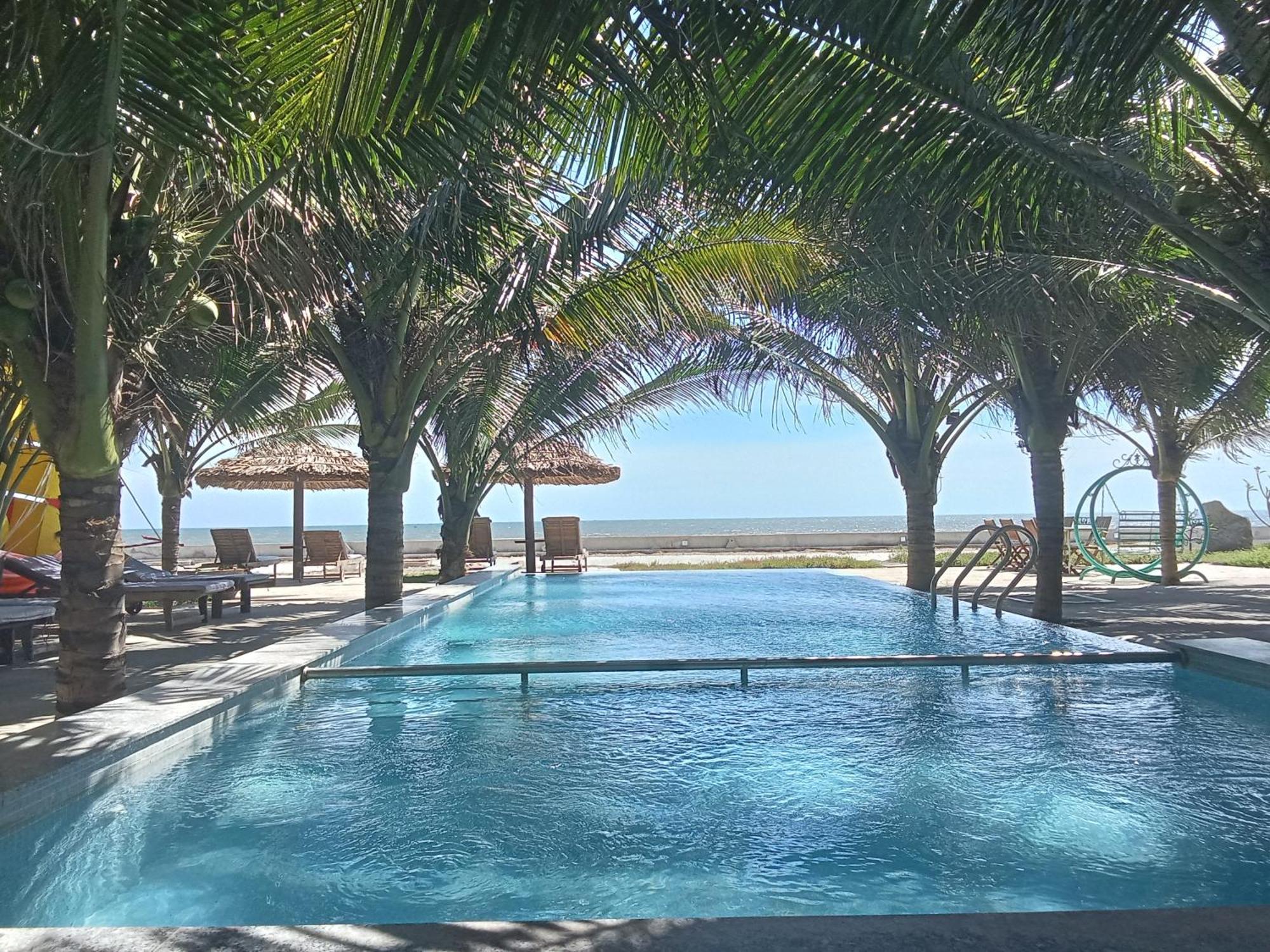Bien Ngoc Homstay Resort *