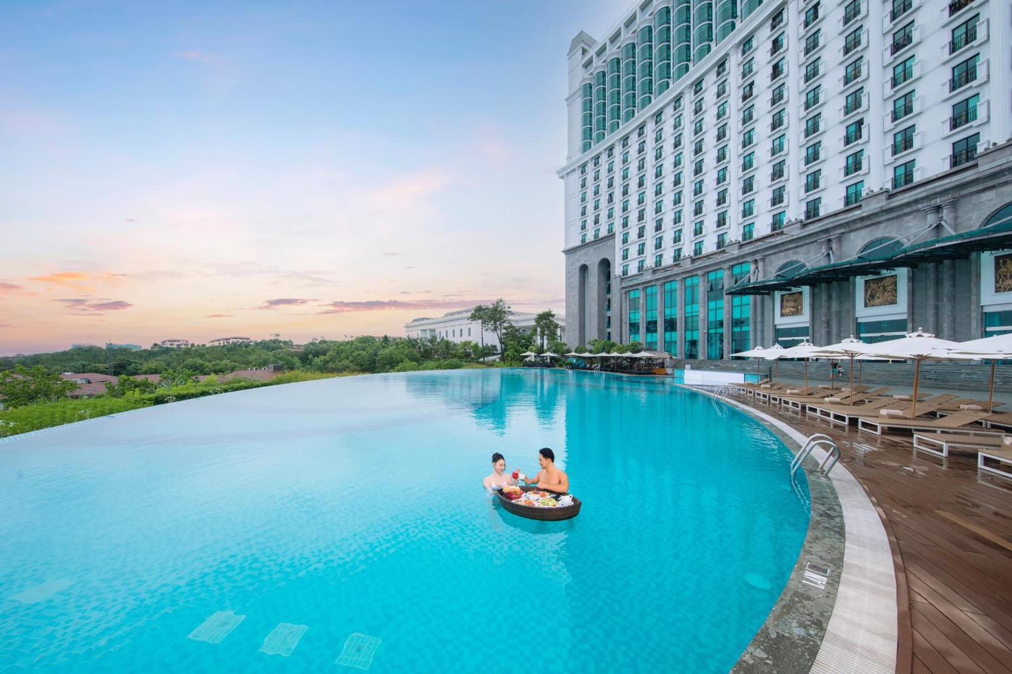 Flc Halong Bay Golf Club & Luxury 5*