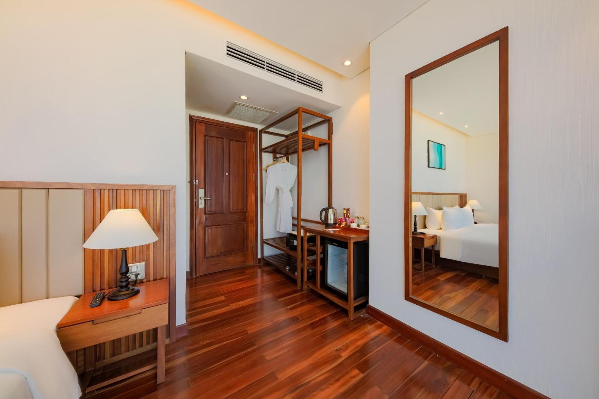 Hotel Green Beach Hotel Nha Trang 5*