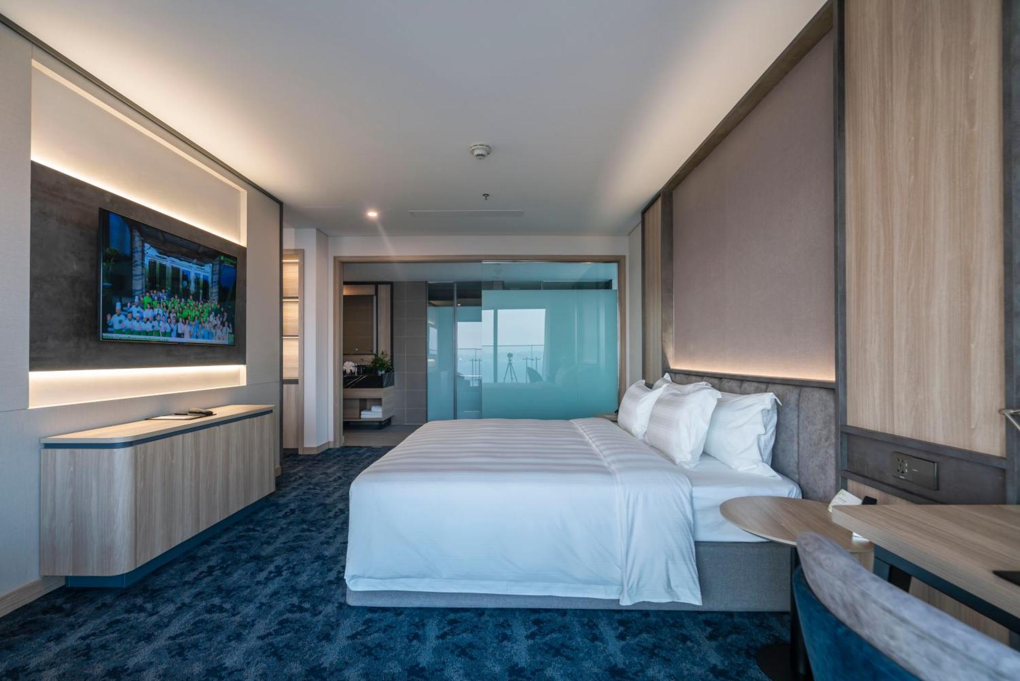 Wyndham Garden Legend Halong 5*