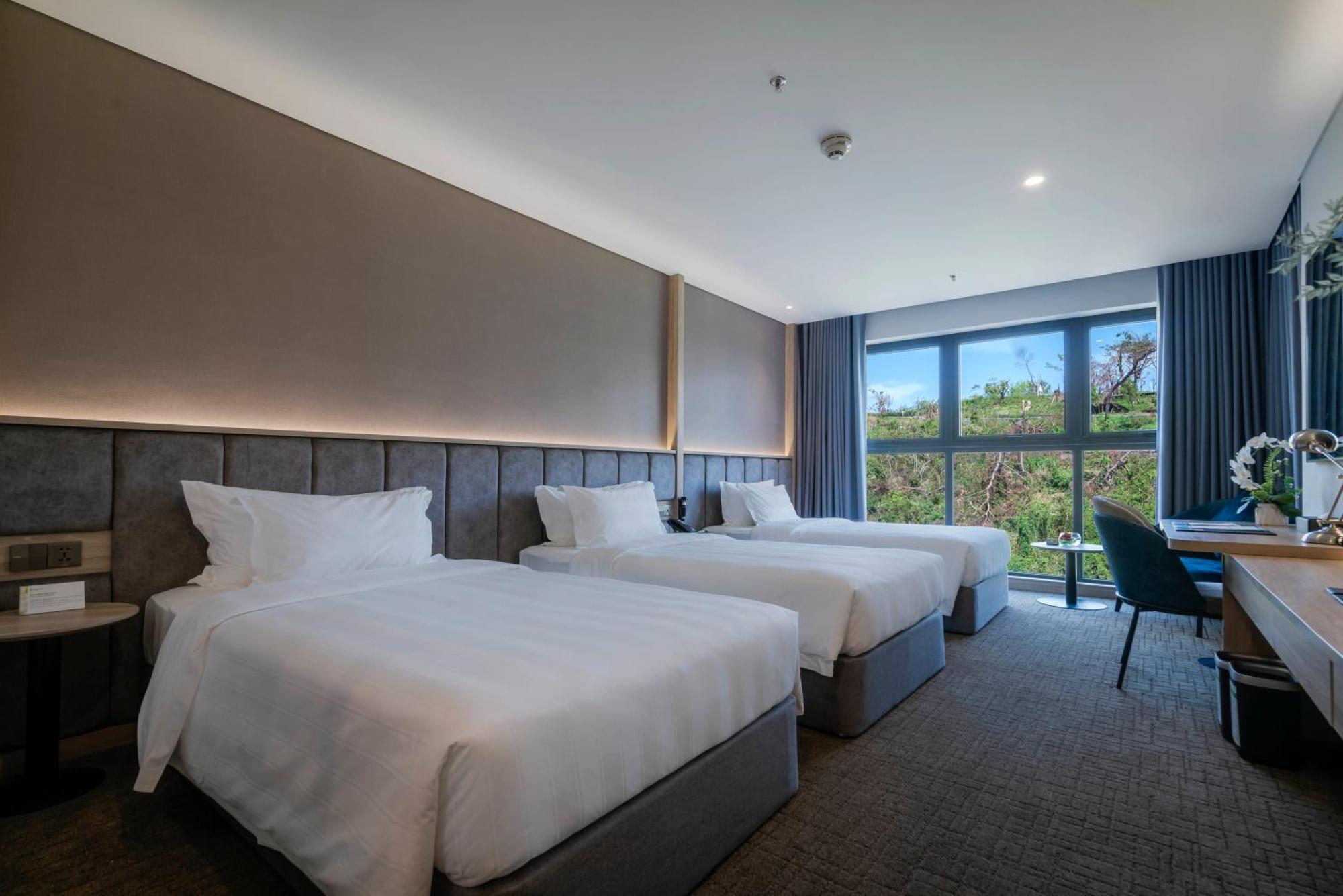 Wyndham Garden Legend Halong