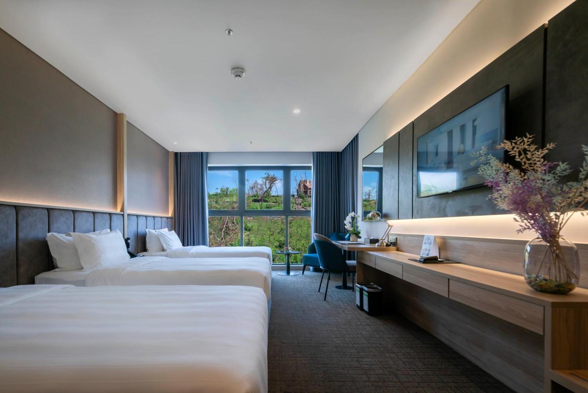 Hotel Wyndham Garden Legend Halong
