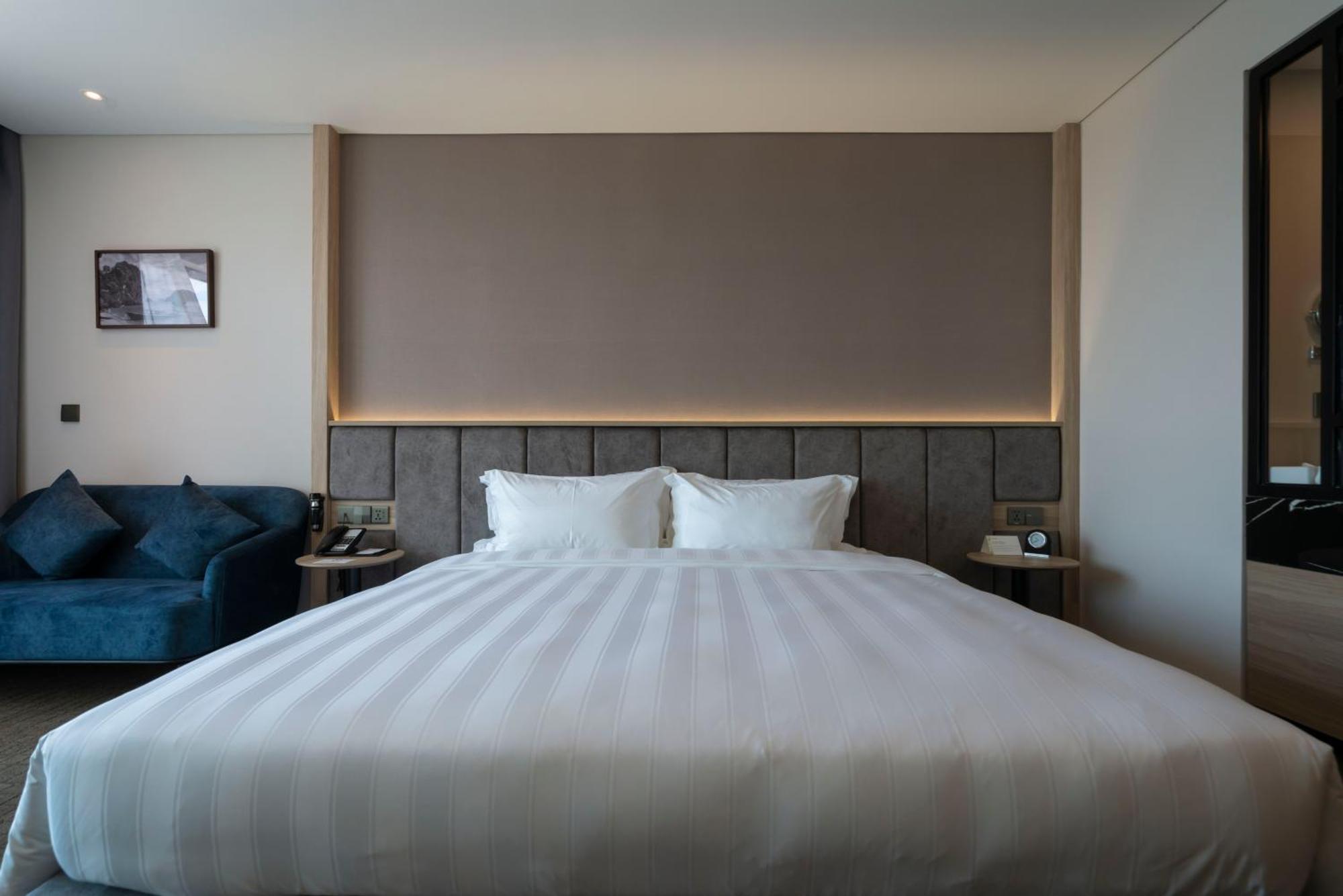 Wyndham Garden Legend Halong 5*