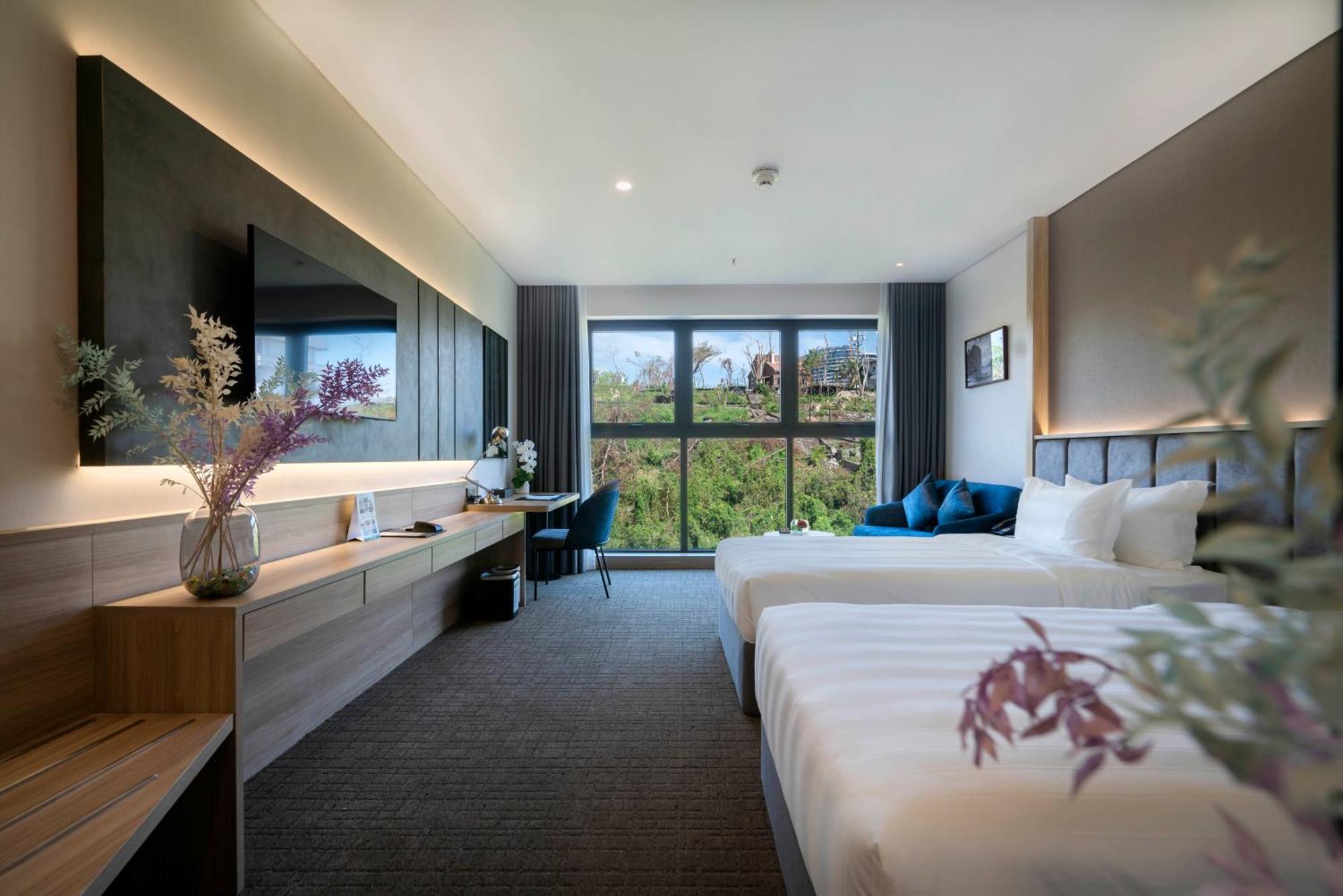 Hotel Wyndham Garden Legend Halong 5*