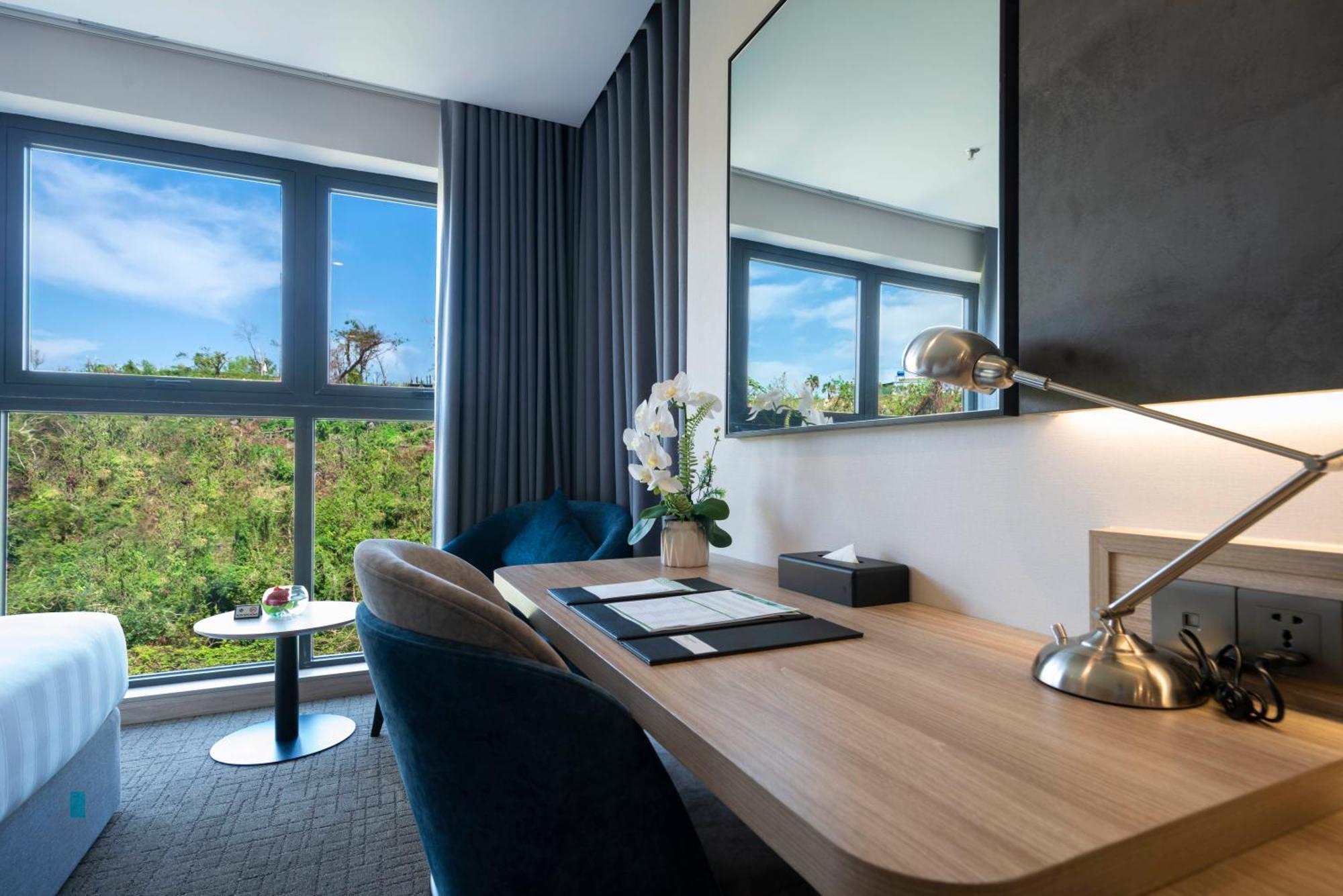 Hotel Wyndham Garden Legend Halong