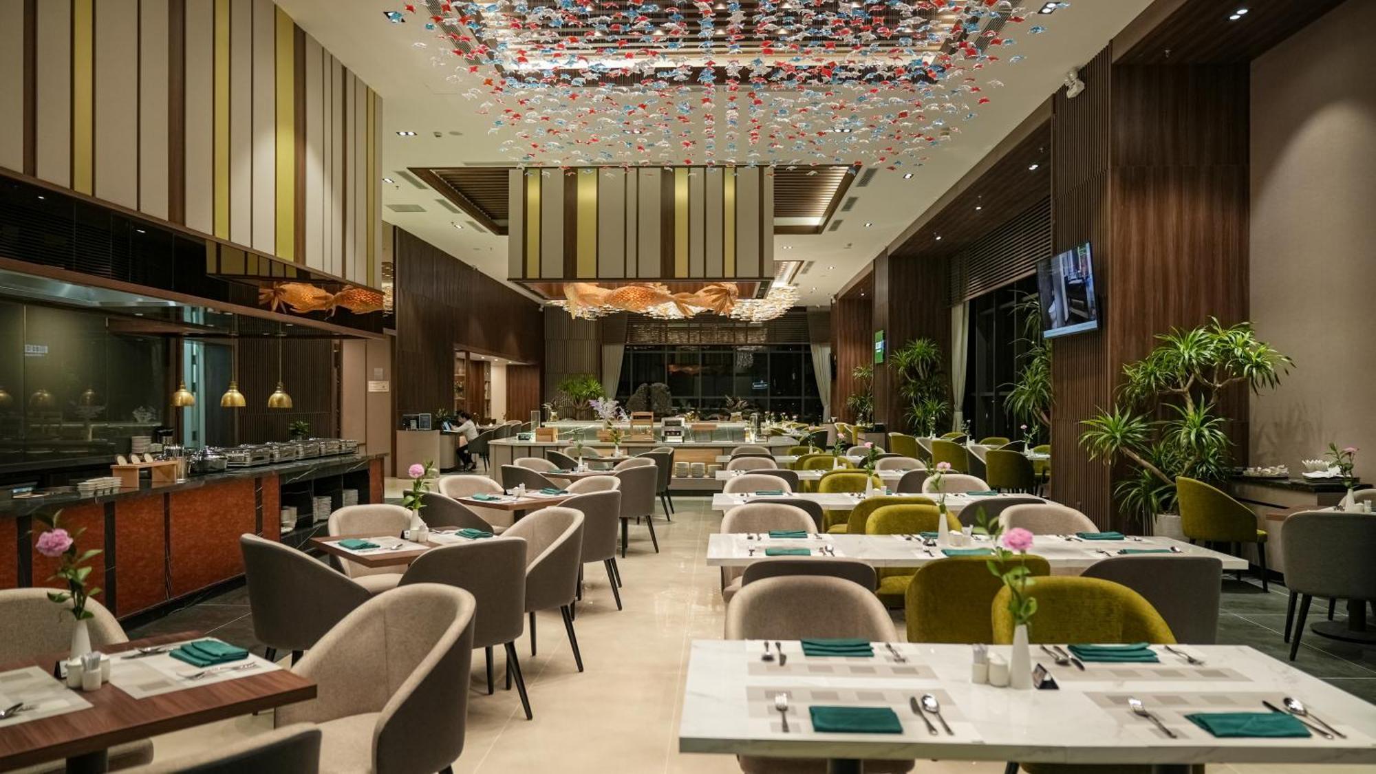 Hotel Wyndham Garden Legend Halong 5*