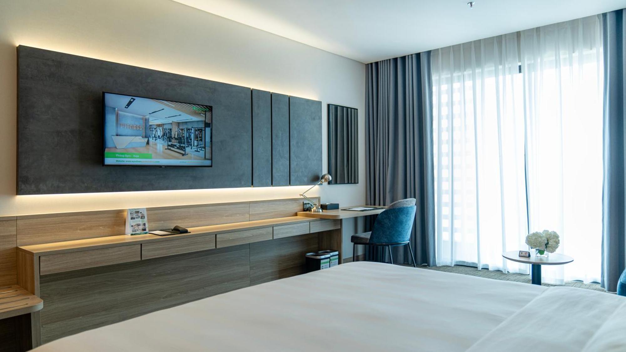Hotel Wyndham Garden Legend Halong 5*